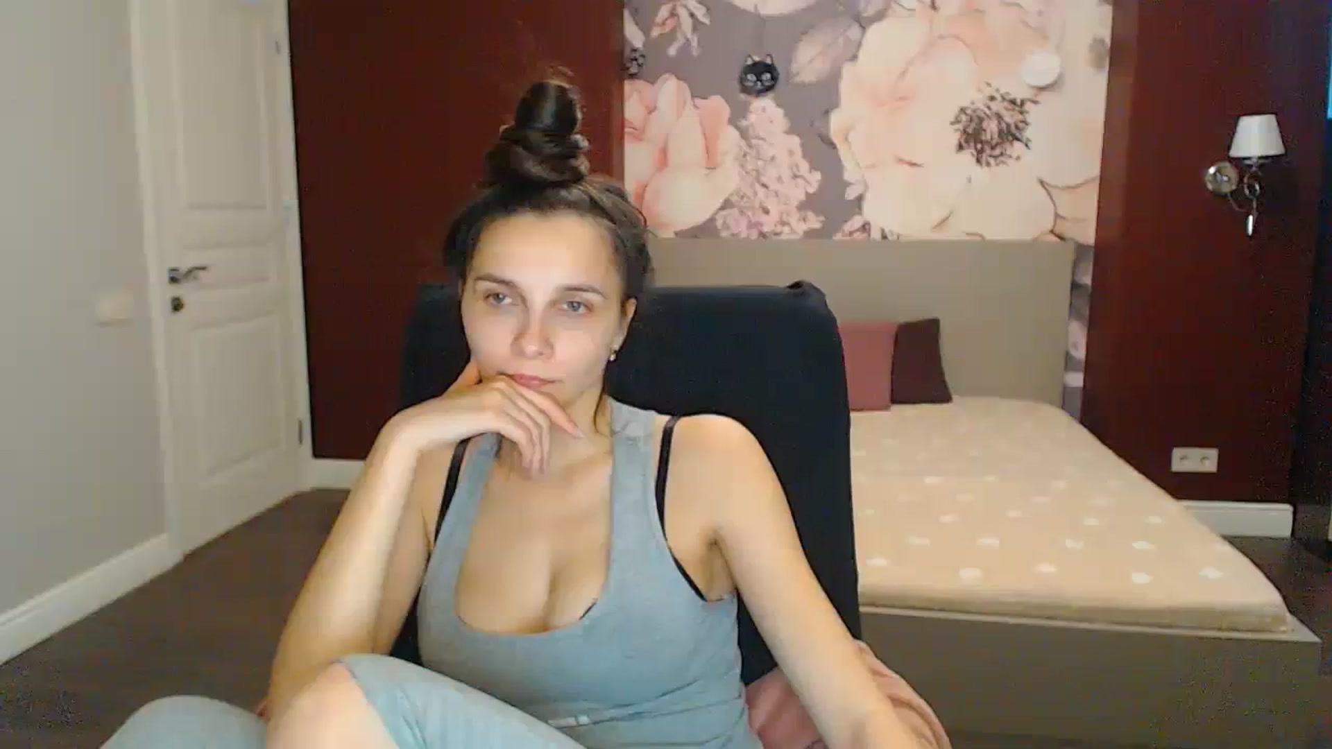 Gallery image thumbnail from Karina_Mils's myfreecams stream on, 11/23/2023, 10:42 image 2 of 20