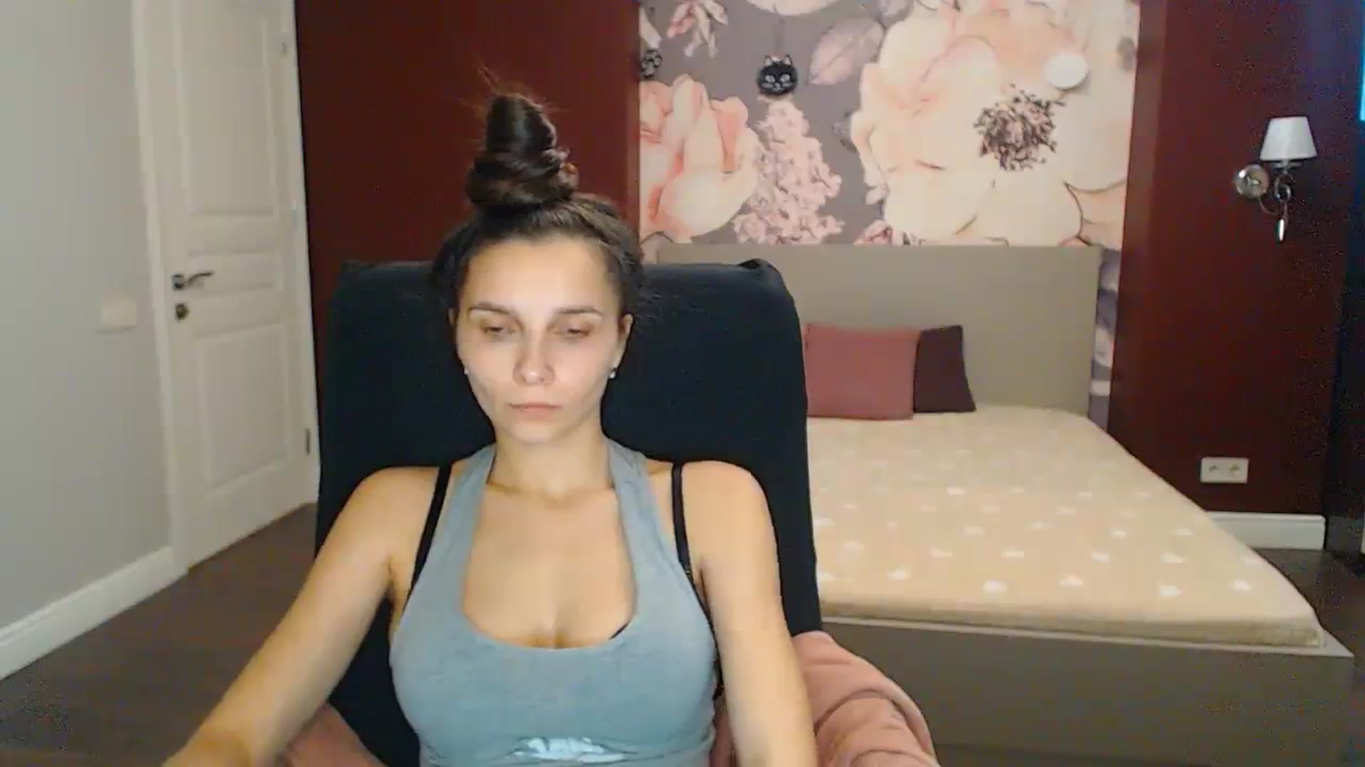 Gallery image thumbnail from Karina_Mils's myfreecams stream on, 11/23/2023, 10:42 image 7 of 20