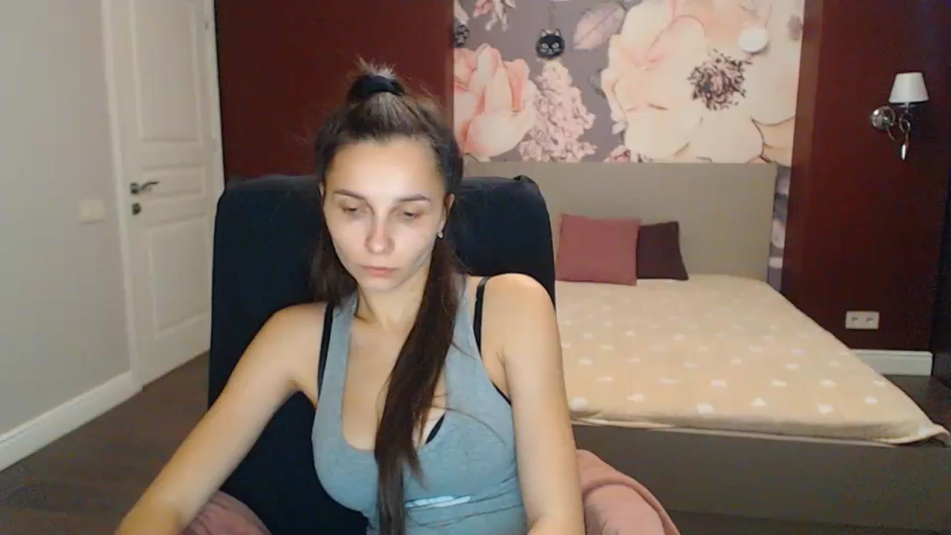 Gallery image thumbnail from Karina_Mils's myfreecams stream on, 11/24/2023, 11:59 image 5 of 20