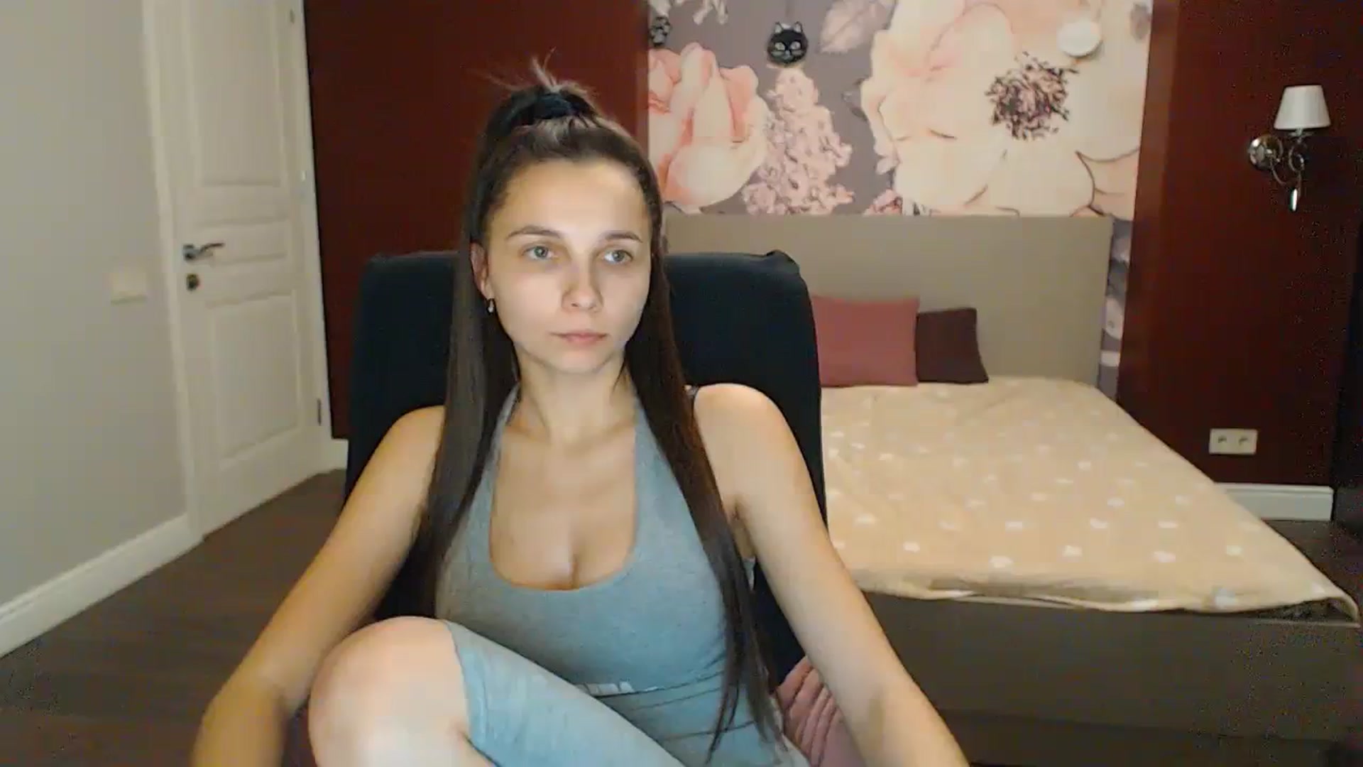 Gallery image thumbnail from Karina_Mils's myfreecams stream on, 11/24/2023, 16:34 image 17 of 20