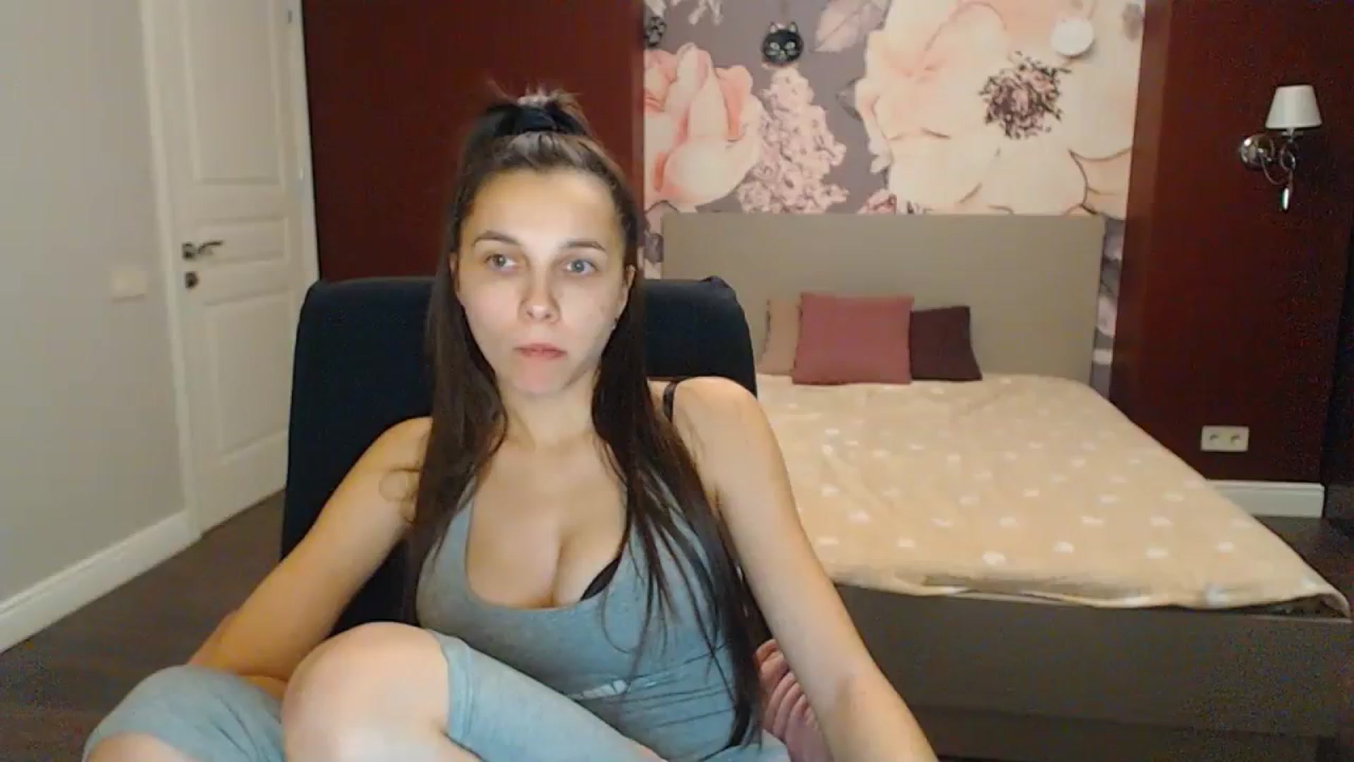 Gallery image thumbnail from Karina_Mils's myfreecams stream on, 11/24/2023, 16:34 image 1 of 20