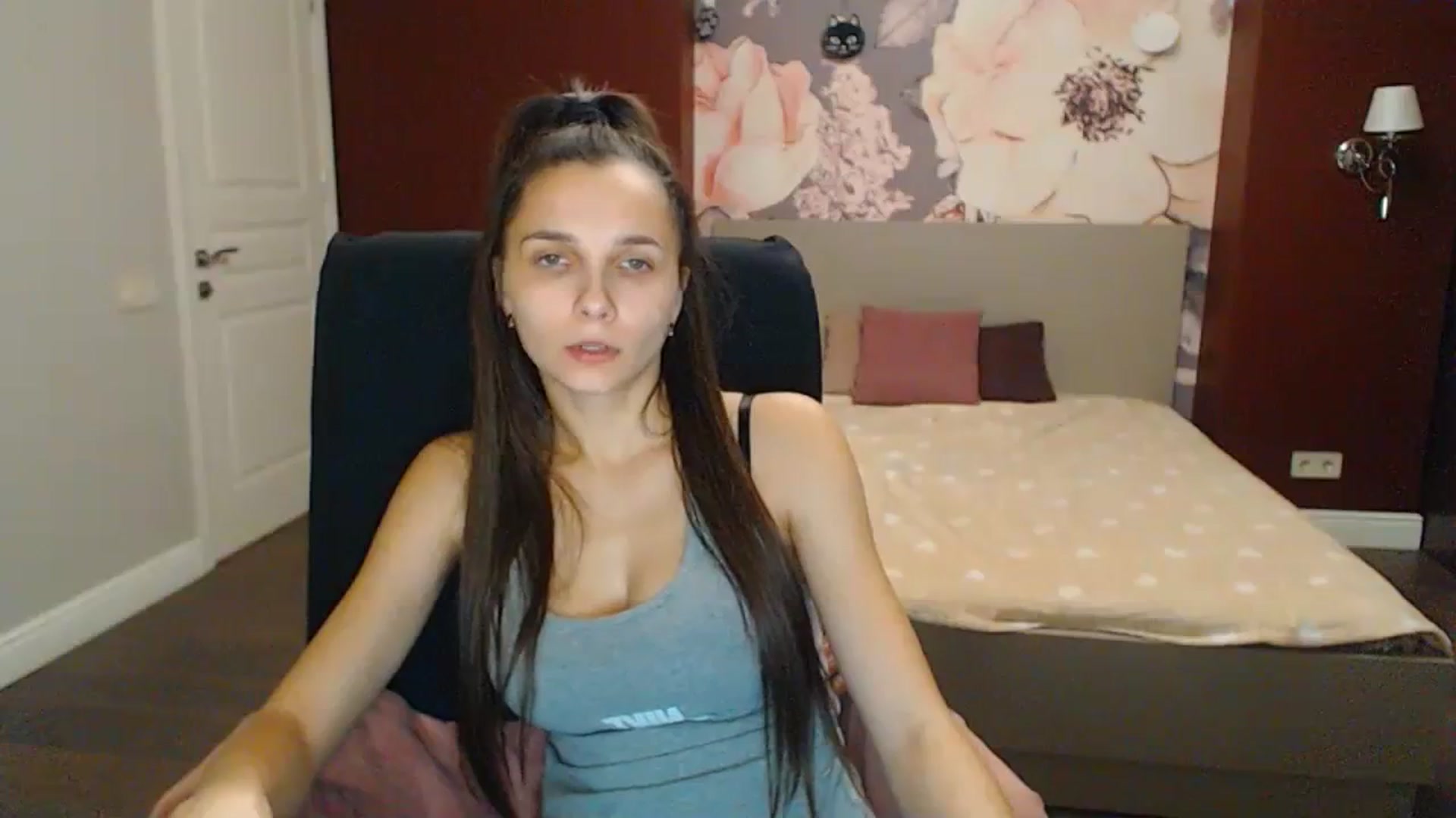 Gallery image thumbnail from Karina_Mils's myfreecams stream on, 11/24/2023, 19:07 image 9 of 20