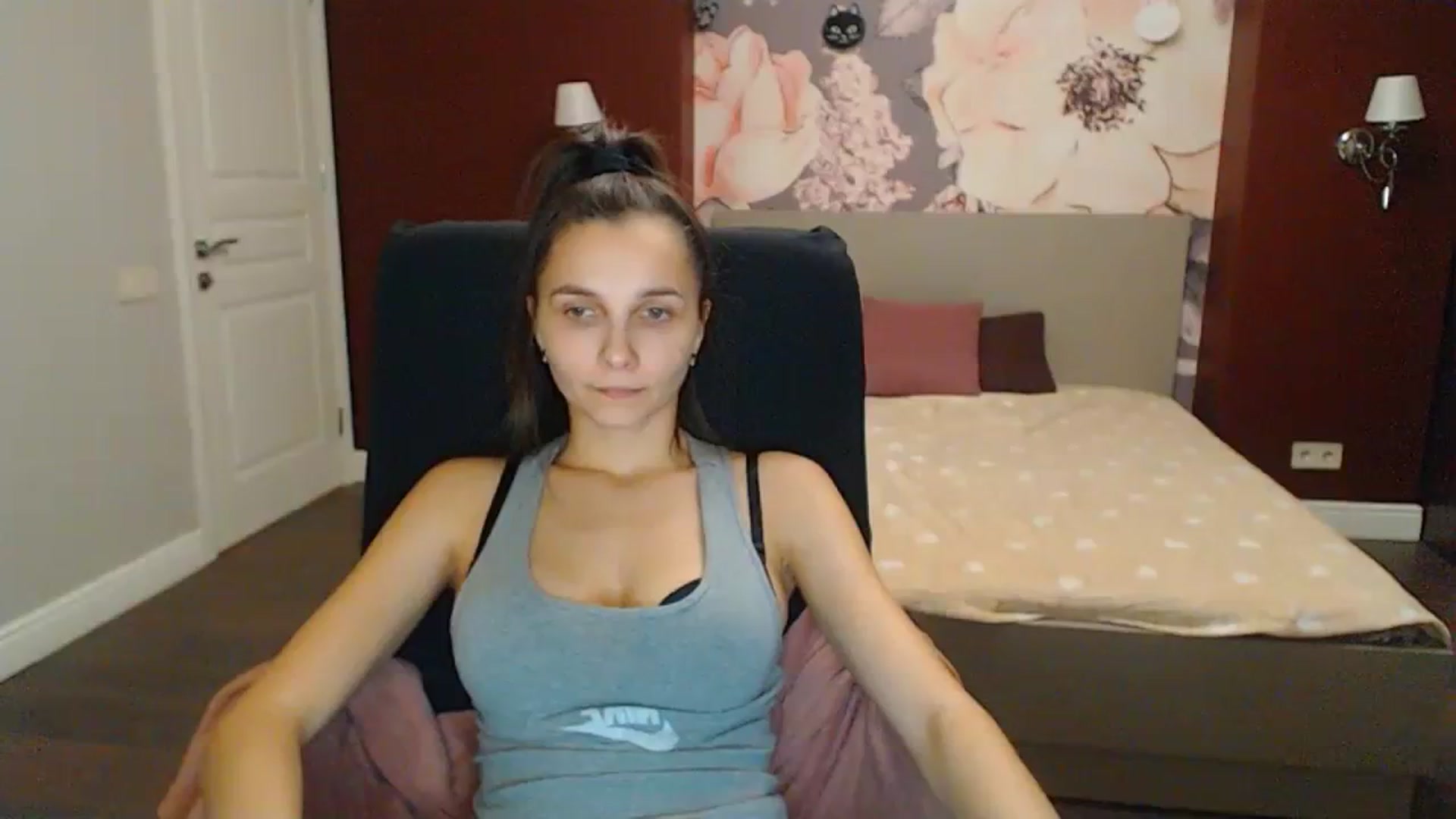 Gallery image thumbnail from Karina_Mils's myfreecams stream on, 11/24/2023, 19:07 image 14 of 20