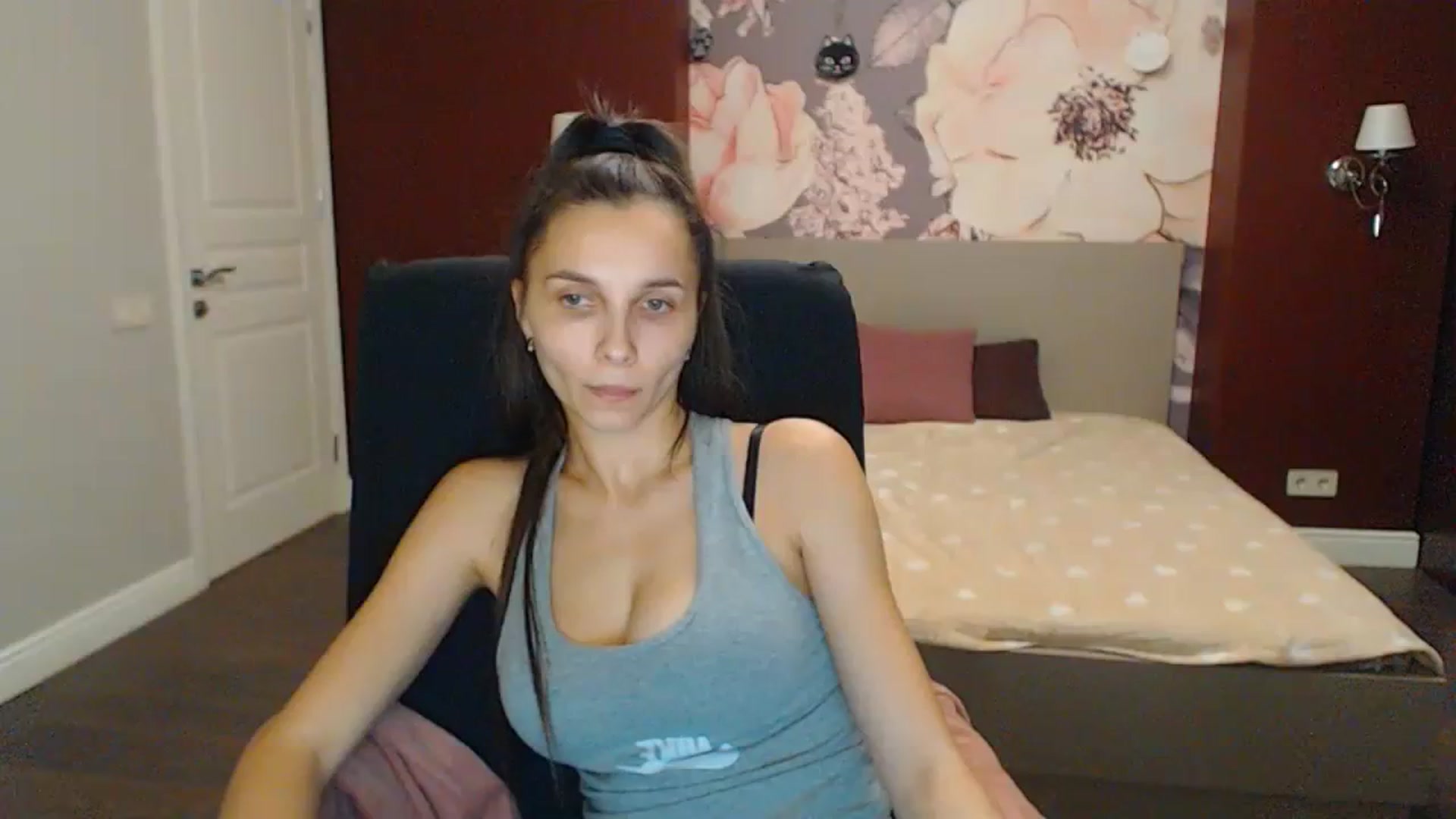 Gallery image thumbnail from Karina_Mils's myfreecams stream on, 11/24/2023, 21:18 image 7 of 20