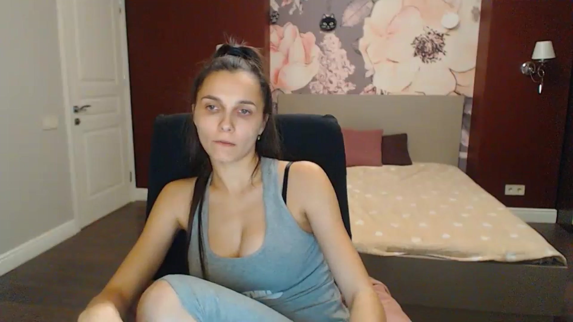 Gallery image thumbnail from Karina_Mils's myfreecams stream on, 11/24/2023, 21:18 image 5 of 20