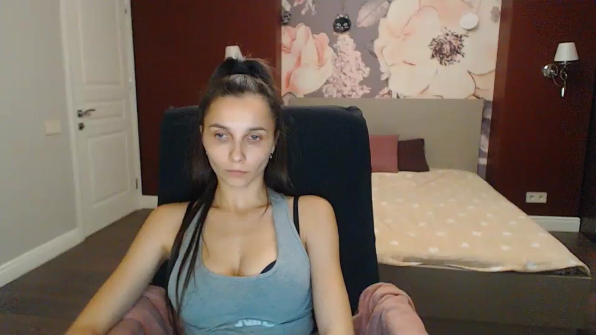 Gallery image thumbnail from Karina_Mils's myfreecams stream on, 11/24/2023, 21:18 image 10 of 20
