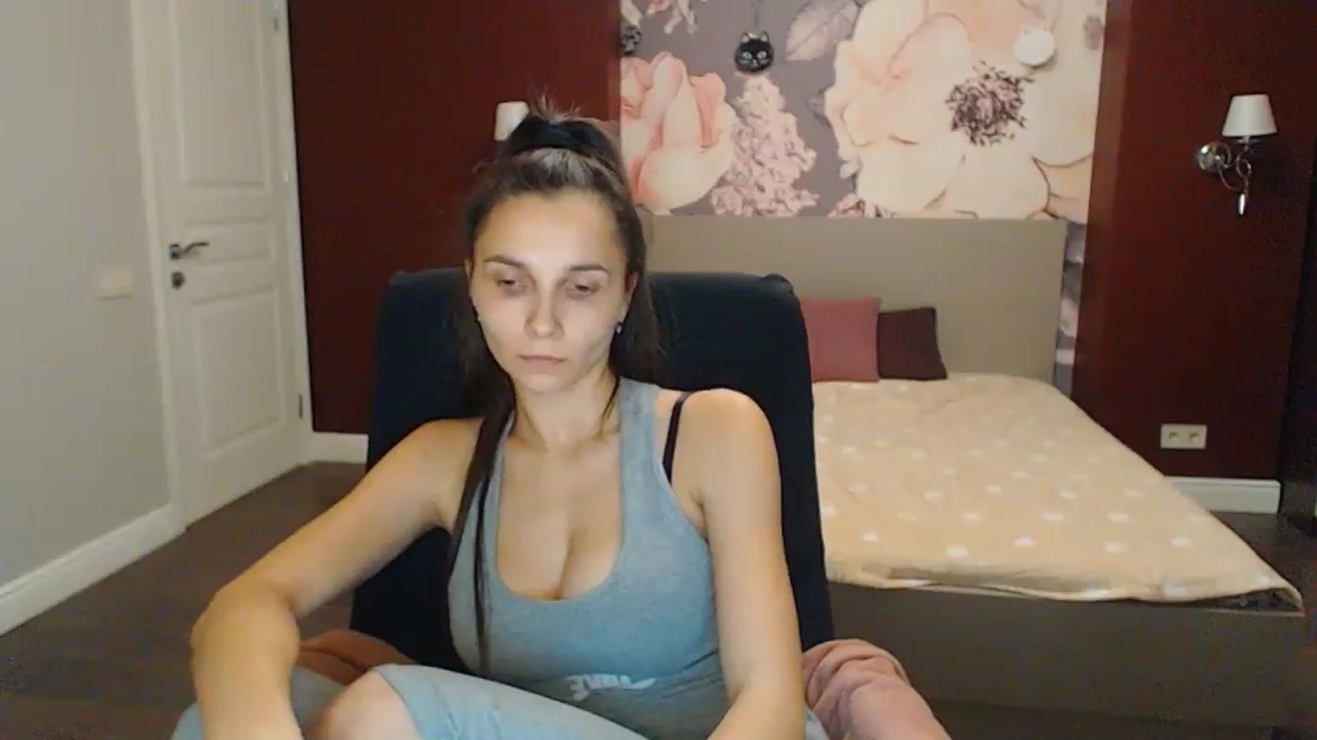 Gallery image thumbnail from Karina_Mils's myfreecams stream on, 11/24/2023, 21:18 image 6 of 20