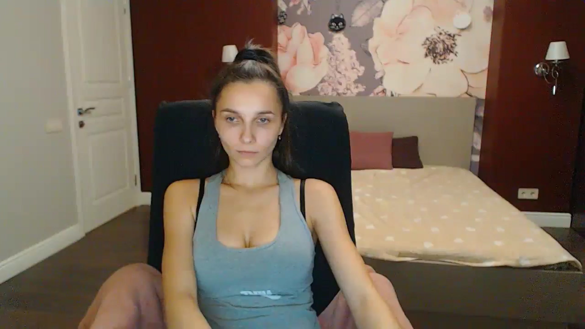 Gallery image thumbnail from Karina_Mils's myfreecams stream on, 11/24/2023, 21:18 image 17 of 20