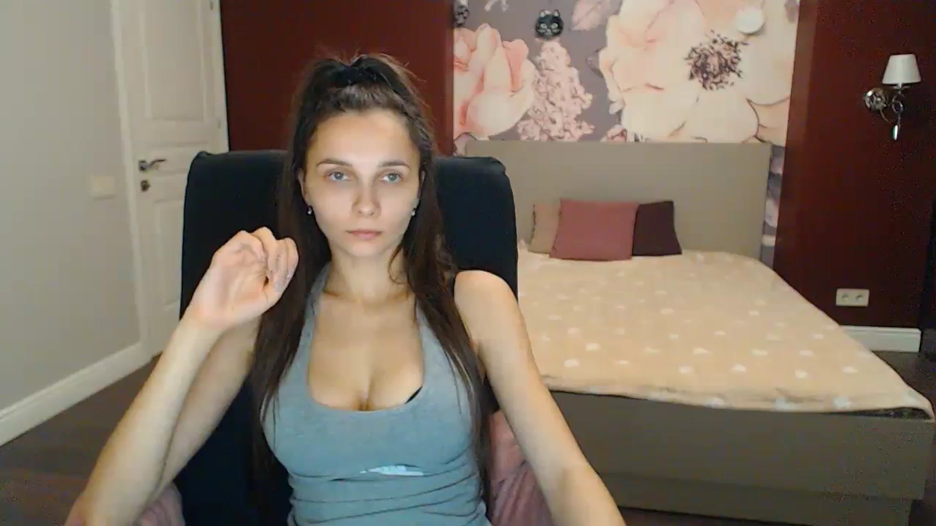 Gallery image thumbnail from Karina_Mils's myfreecams stream on, 11/25/2023, 13:55 image 19 of 20