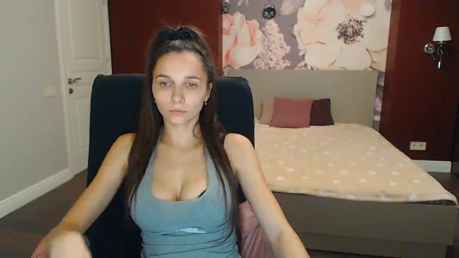 Gallery image thumbnail from Karina_Mils's myfreecams stream on, 11/25/2023, 13:55 image 16 of 20