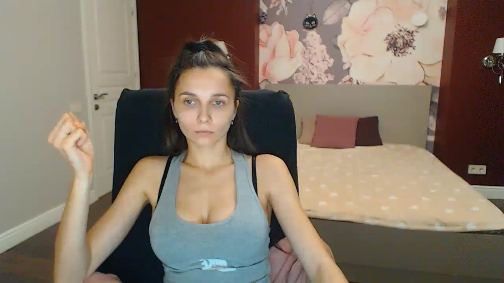 Gallery image thumbnail from Karina_Mils's myfreecams stream on, 11/25/2023, 16:24 image 4 of 20