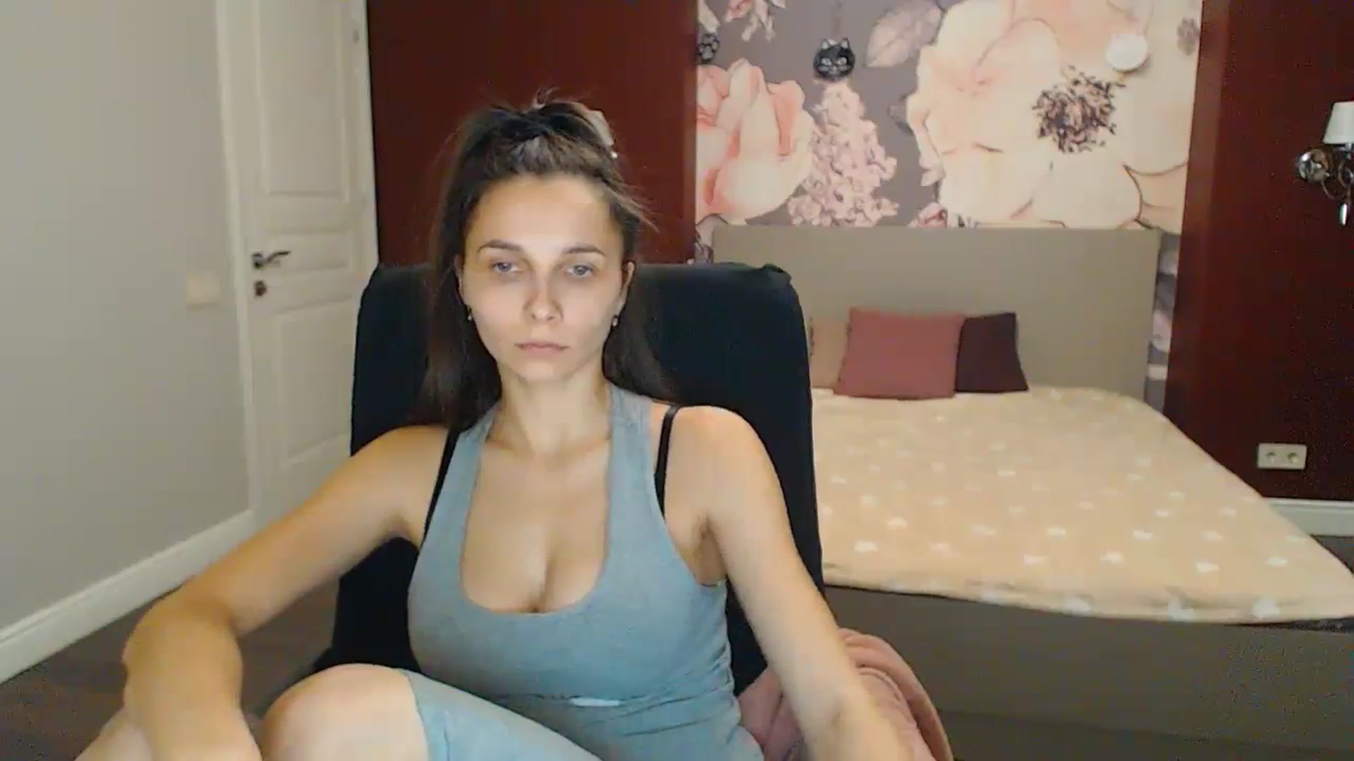 Gallery image thumbnail from Karina_Mils's myfreecams stream on, 11/25/2023, 16:24 image 10 of 20