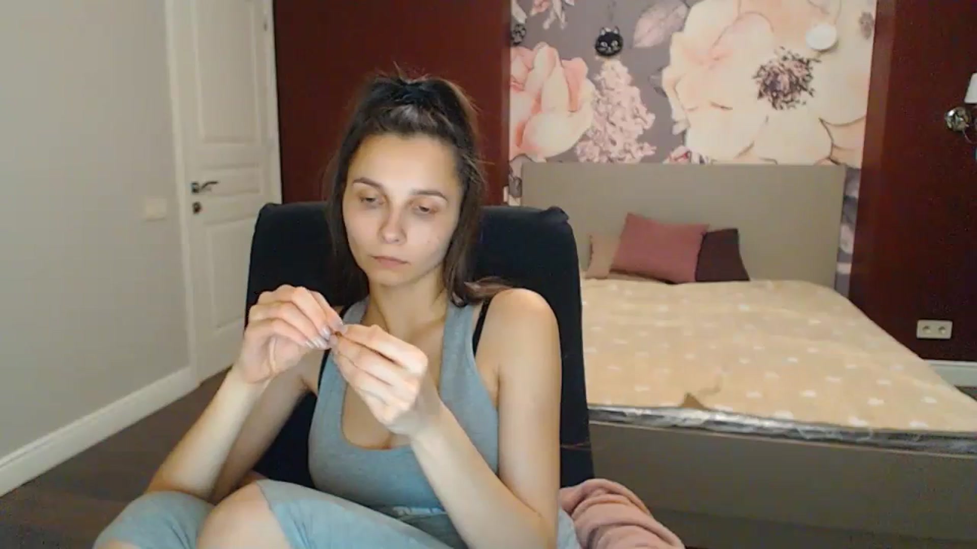 Gallery image thumbnail from Karina_Mils's myfreecams stream on, 11/25/2023, 18:17 image 4 of 20
