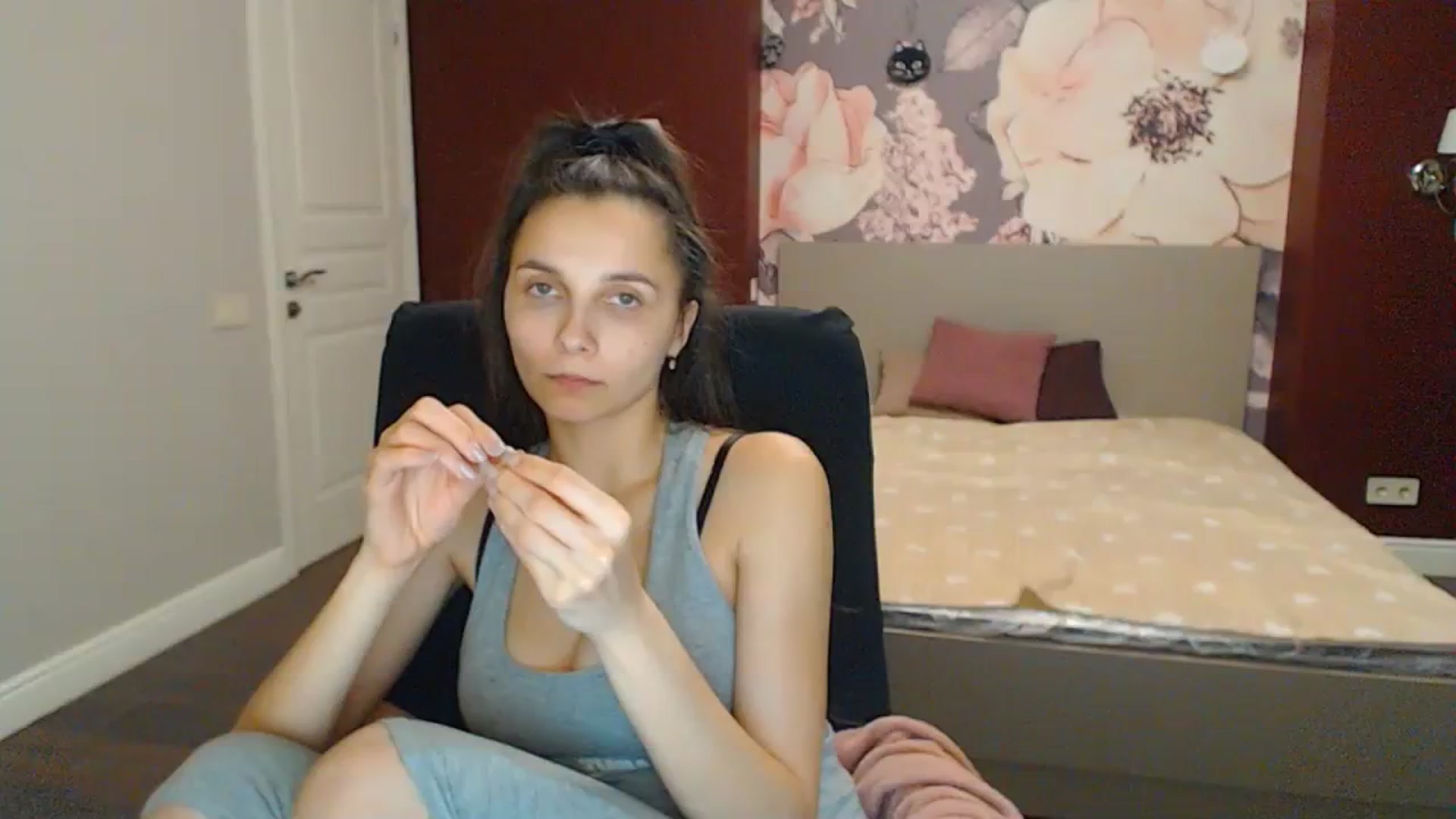 Gallery image thumbnail from Karina_Mils's myfreecams stream on, 11/25/2023, 18:17 image 9 of 20