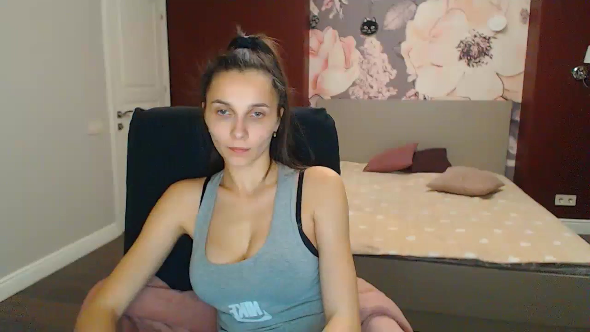 Gallery image thumbnail from Karina_Mils's myfreecams stream on, 11/26/2023, 17:49 image 19 of 20