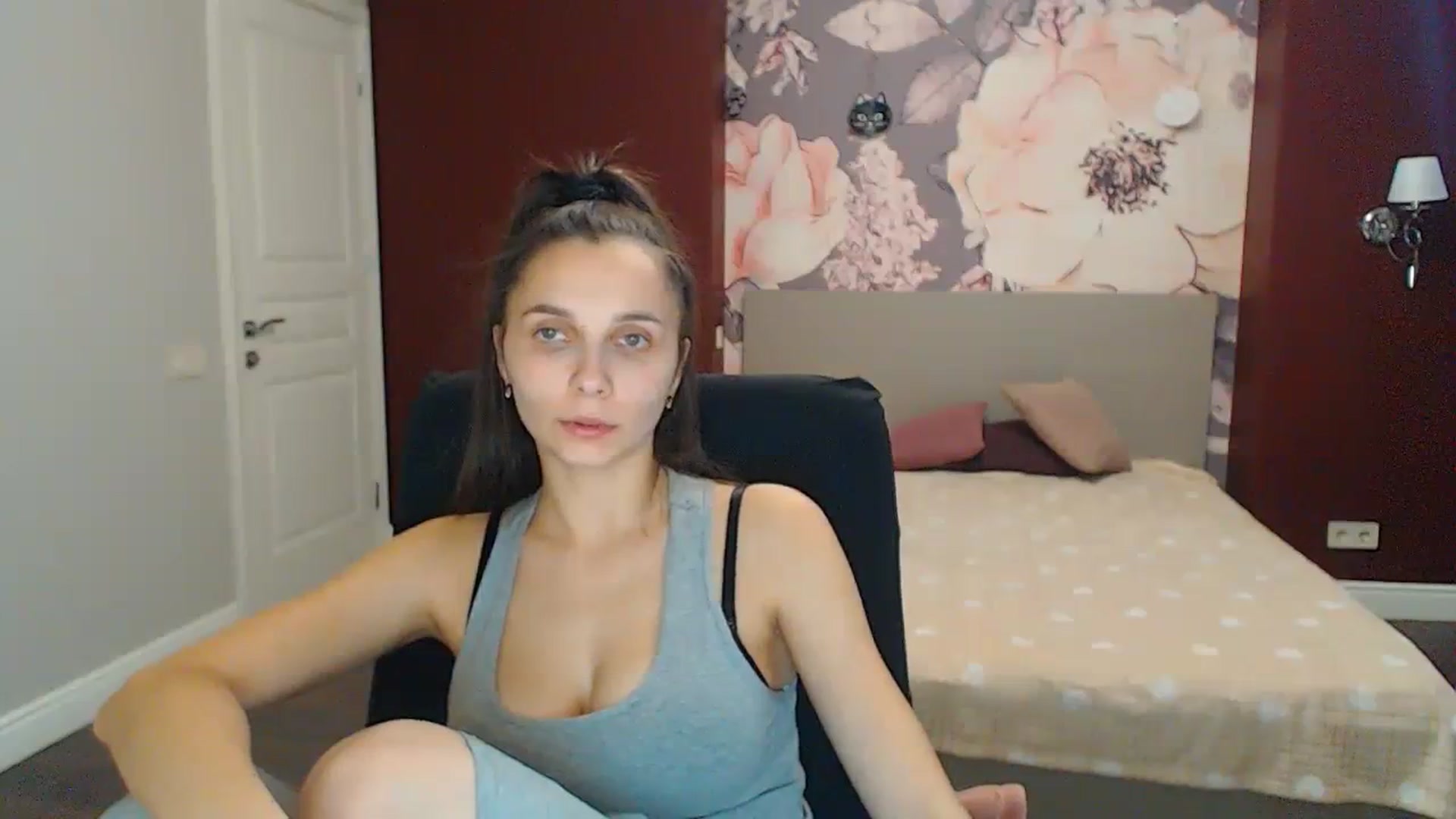 Gallery image thumbnail from Karina_Mils's myfreecams stream on, 11/27/2023, 08:26 image 20 of 20