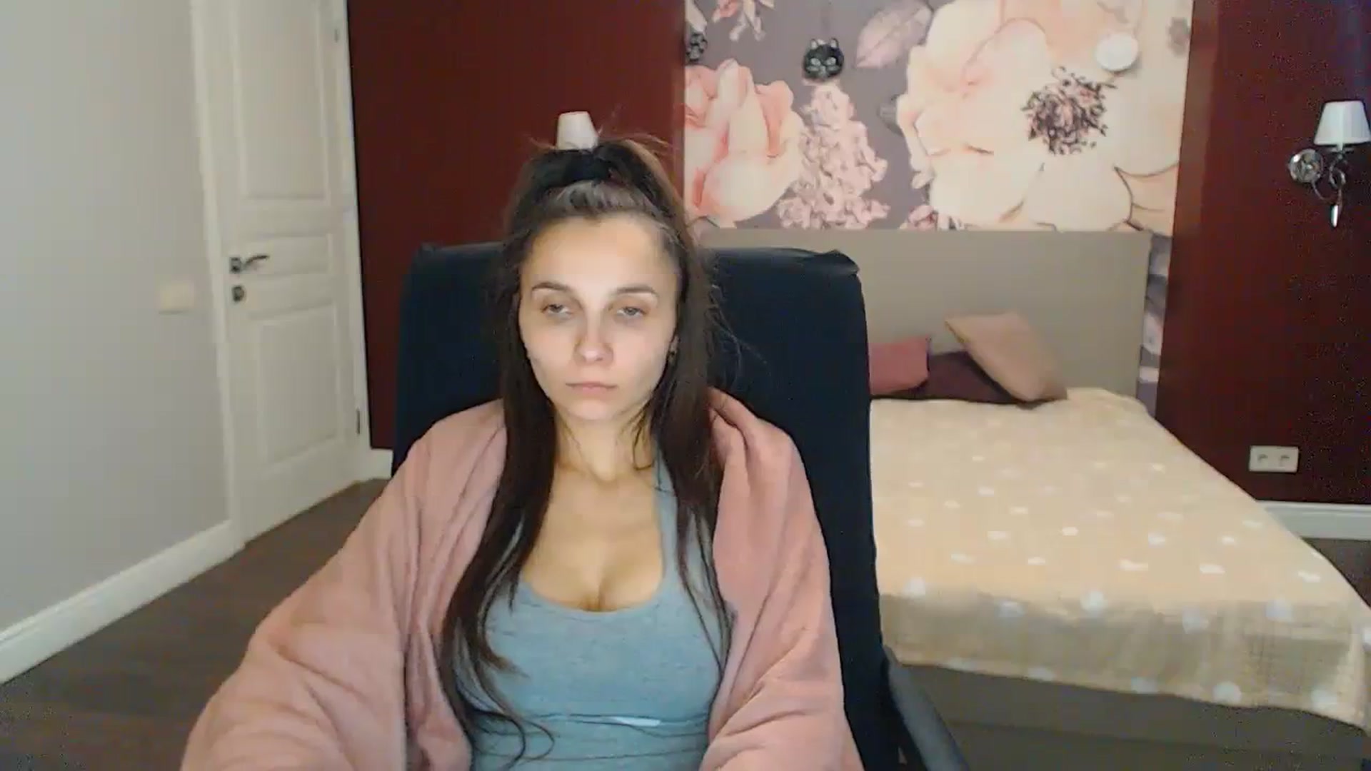 Gallery image thumbnail from Karina_Mils's myfreecams stream on, 11/27/2023, 08:26 image 2 of 20