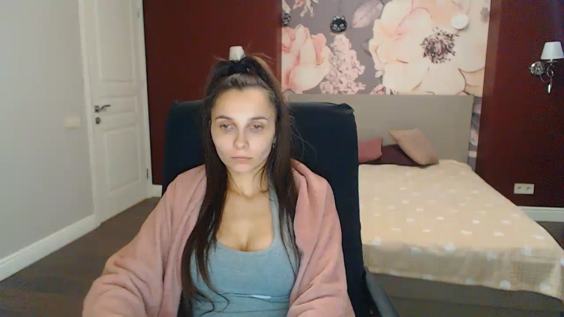 Gallery image thumbnail from Karina_Mils's myfreecams stream on, 11/27/2023, 08:26 image 1 of 20