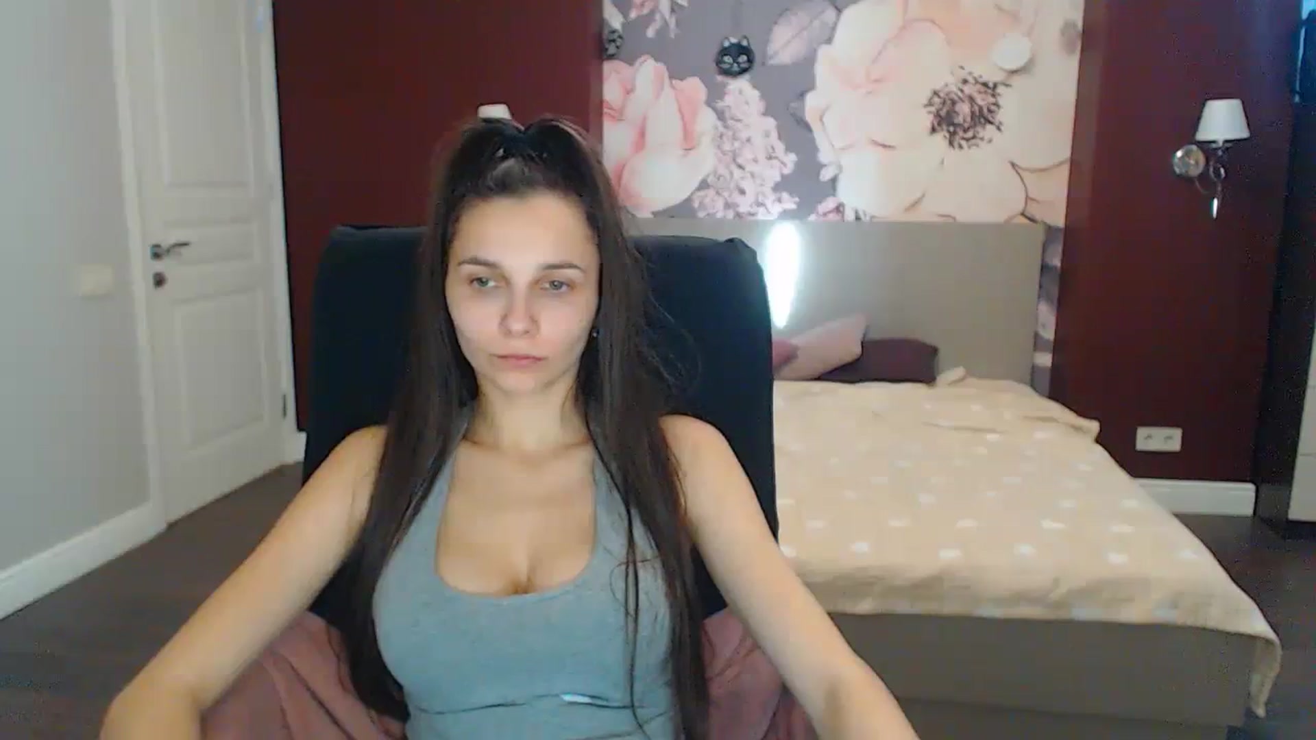 Gallery image thumbnail from Karina_Mils's myfreecams stream on, 11/30/2023, 10:31 image 6 of 20
