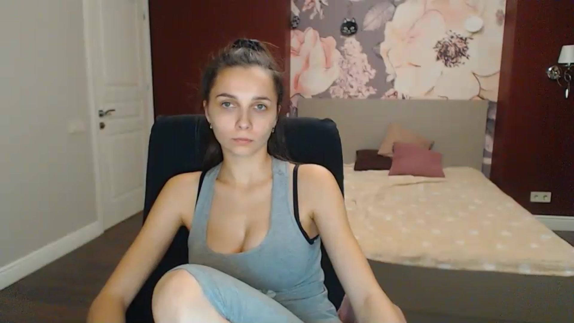 Gallery image thumbnail from Karina_Mils's myfreecams stream on, 12/02/2023, 16:54 image 12 of 20