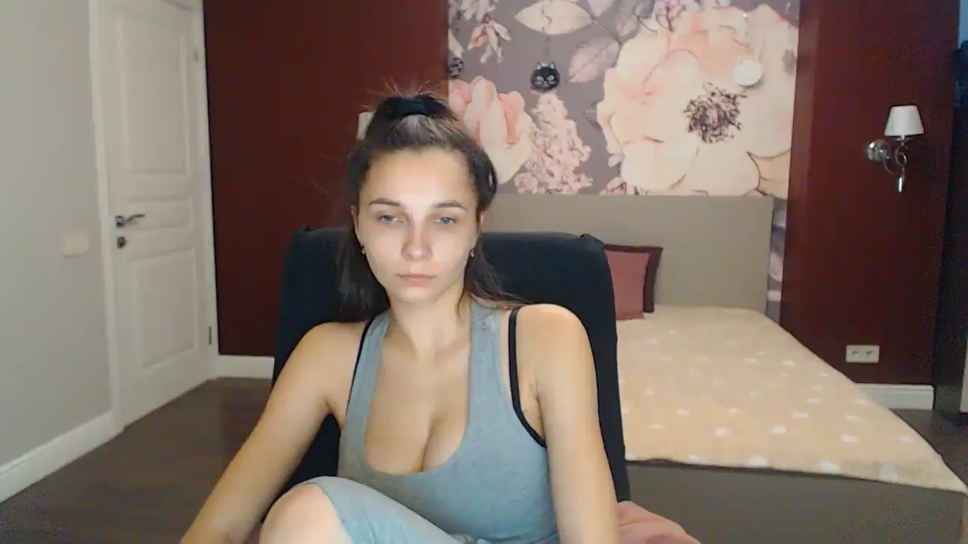Gallery image thumbnail from Karina_Mils's myfreecams stream on, 12/03/2023, 11:03 image 9 of 20