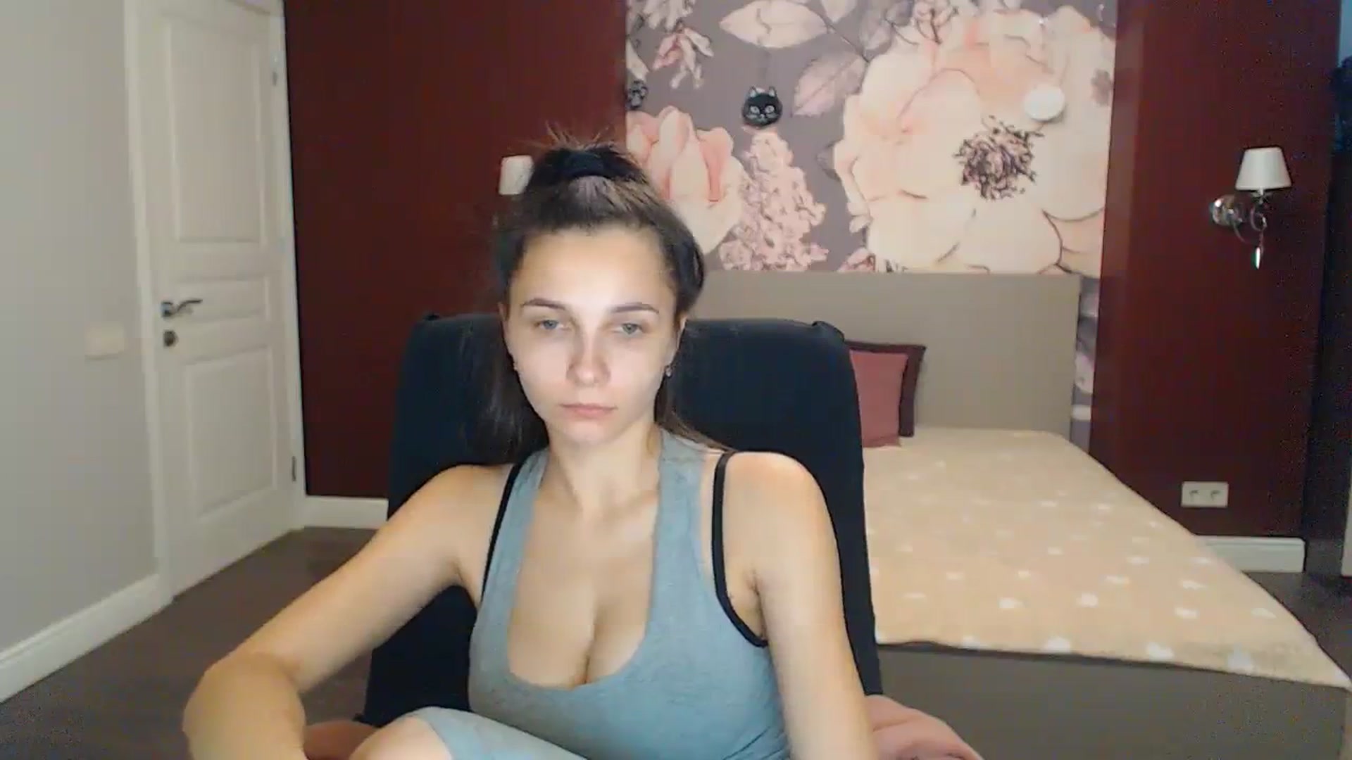 Gallery image thumbnail from Karina_Mils's myfreecams stream on, 12/03/2023, 11:03 image 18 of 20