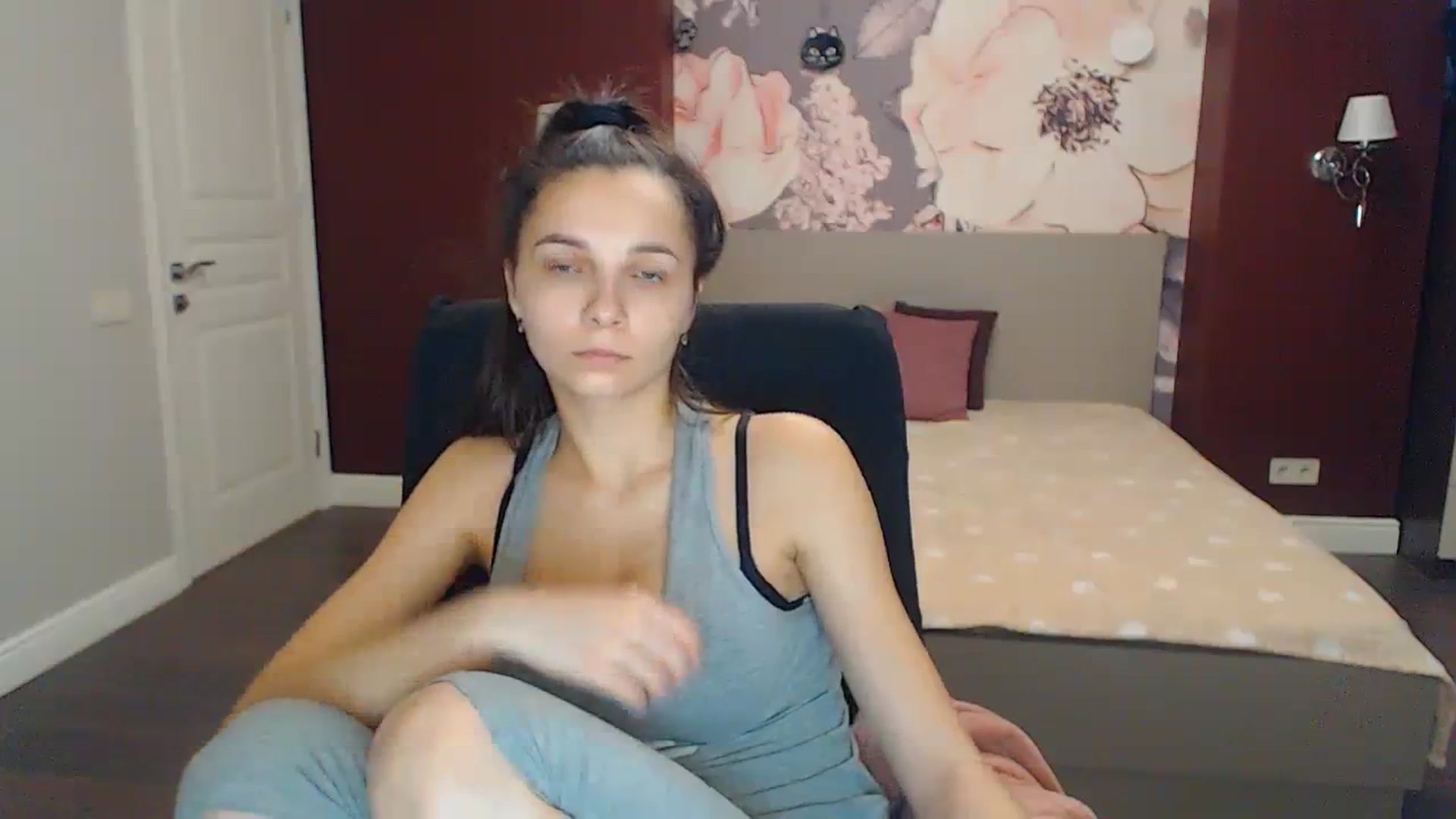Gallery image thumbnail from Karina_Mils's myfreecams stream on, 12/03/2023, 11:03 image 2 of 20