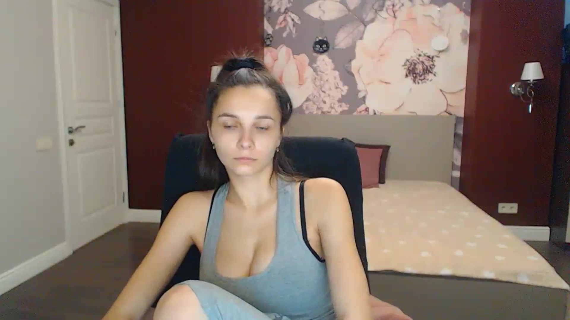 Gallery image thumbnail from Karina_Mils's myfreecams stream on, 12/03/2023, 11:03 image 8 of 20