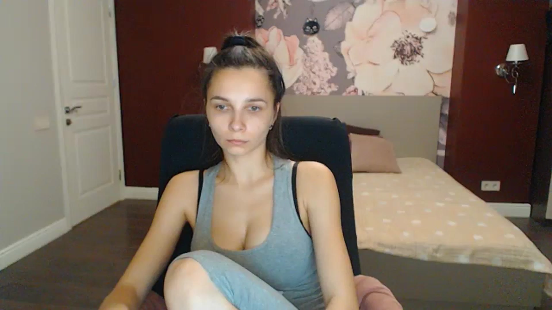 Gallery image thumbnail from Karina_Mils's myfreecams stream on, 12/03/2023, 14:46 image 18 of 20