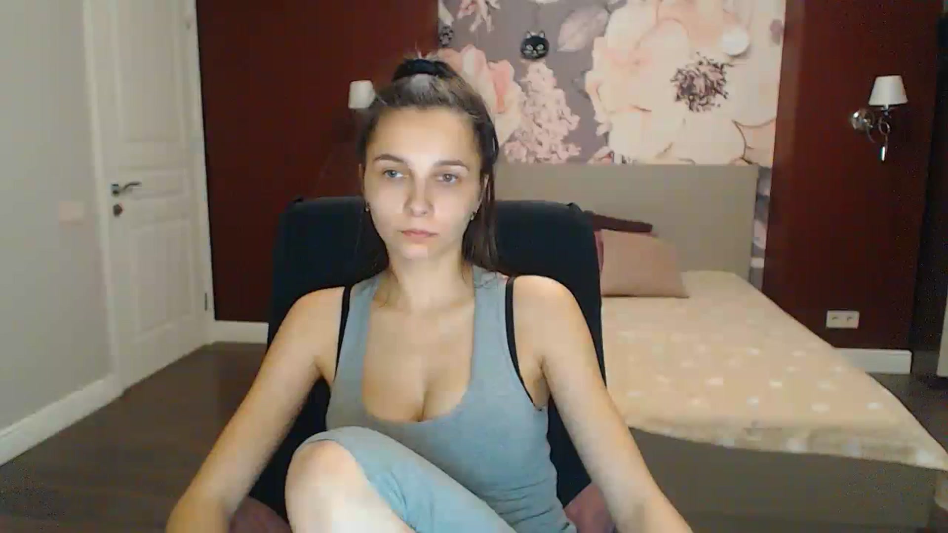 Gallery image thumbnail from Karina_Mils's myfreecams stream on, 12/03/2023, 14:46 image 8 of 20