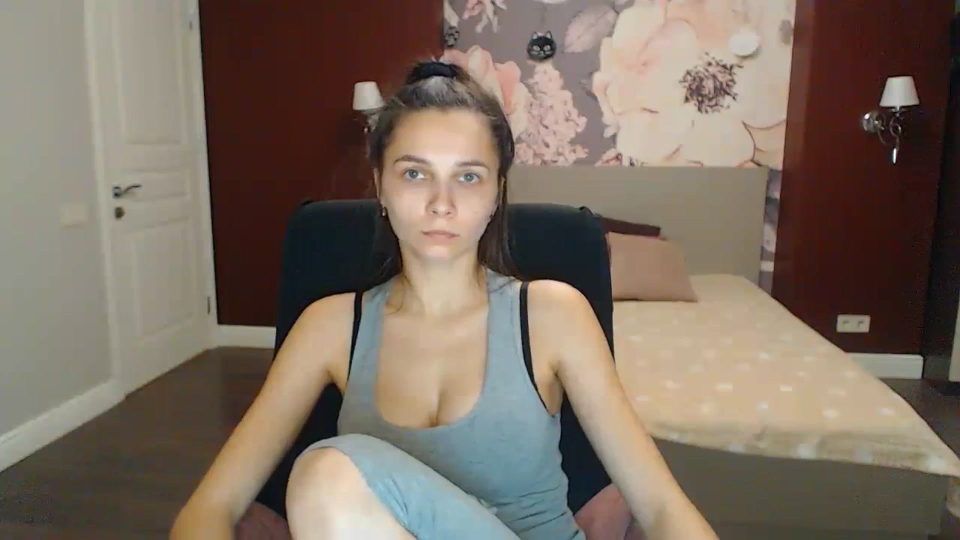 Gallery image thumbnail from Karina_Mils's myfreecams stream on, 12/03/2023, 14:46 image 11 of 20