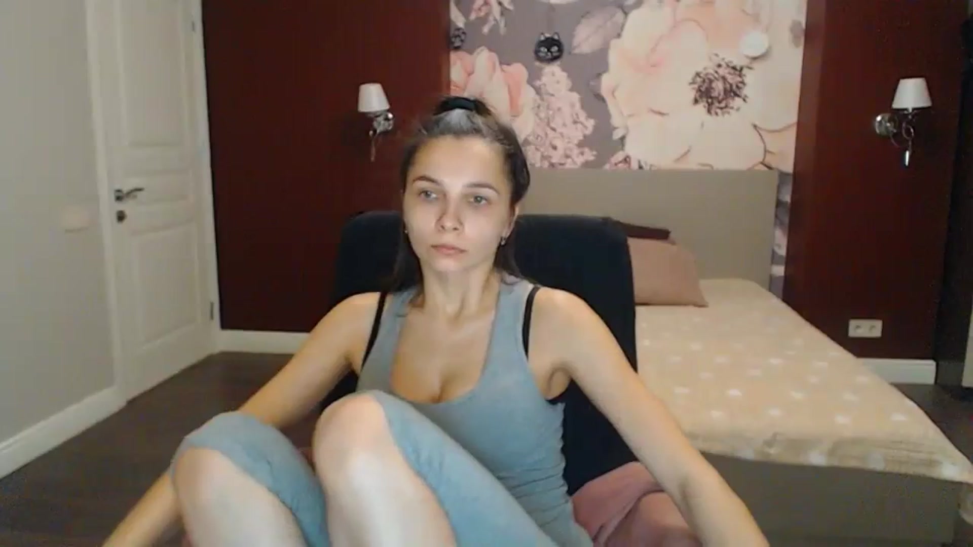 Gallery image thumbnail from Karina_Mils's myfreecams stream on, 12/03/2023, 14:46 image 6 of 20