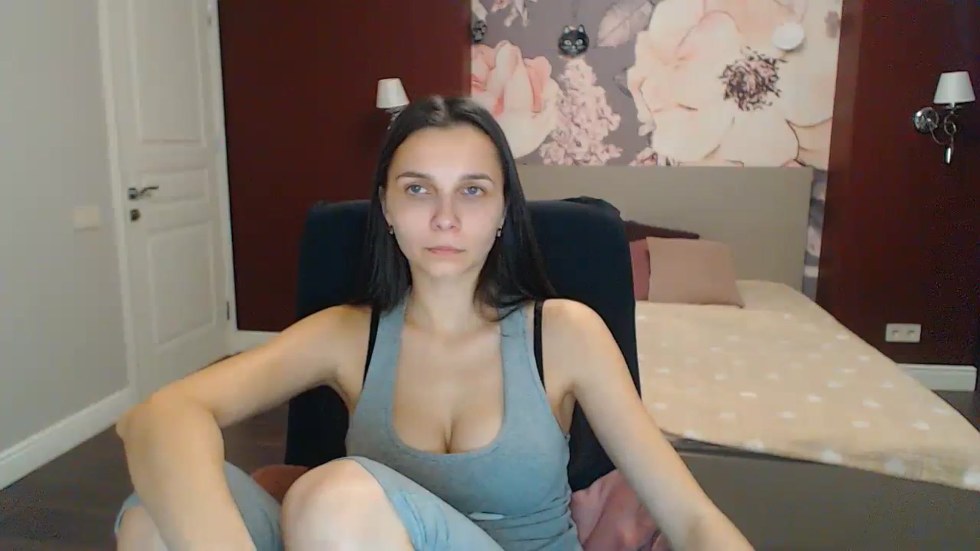 Gallery image thumbnail from Karina_Mils's myfreecams stream on, 12/04/2023, 07:58 image 19 of 20
