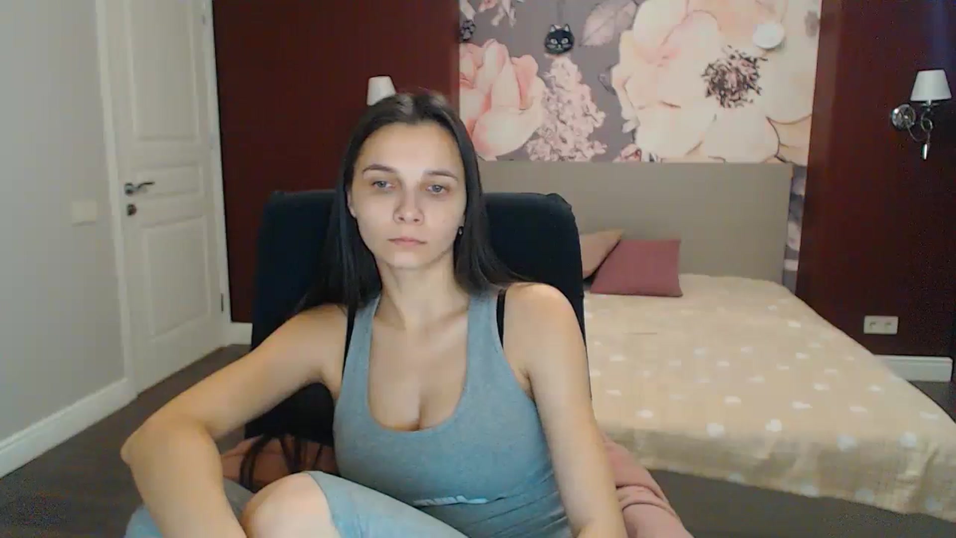 Gallery image thumbnail from Karina_Mils's myfreecams stream on, 12/04/2023, 10:09 image 10 of 20