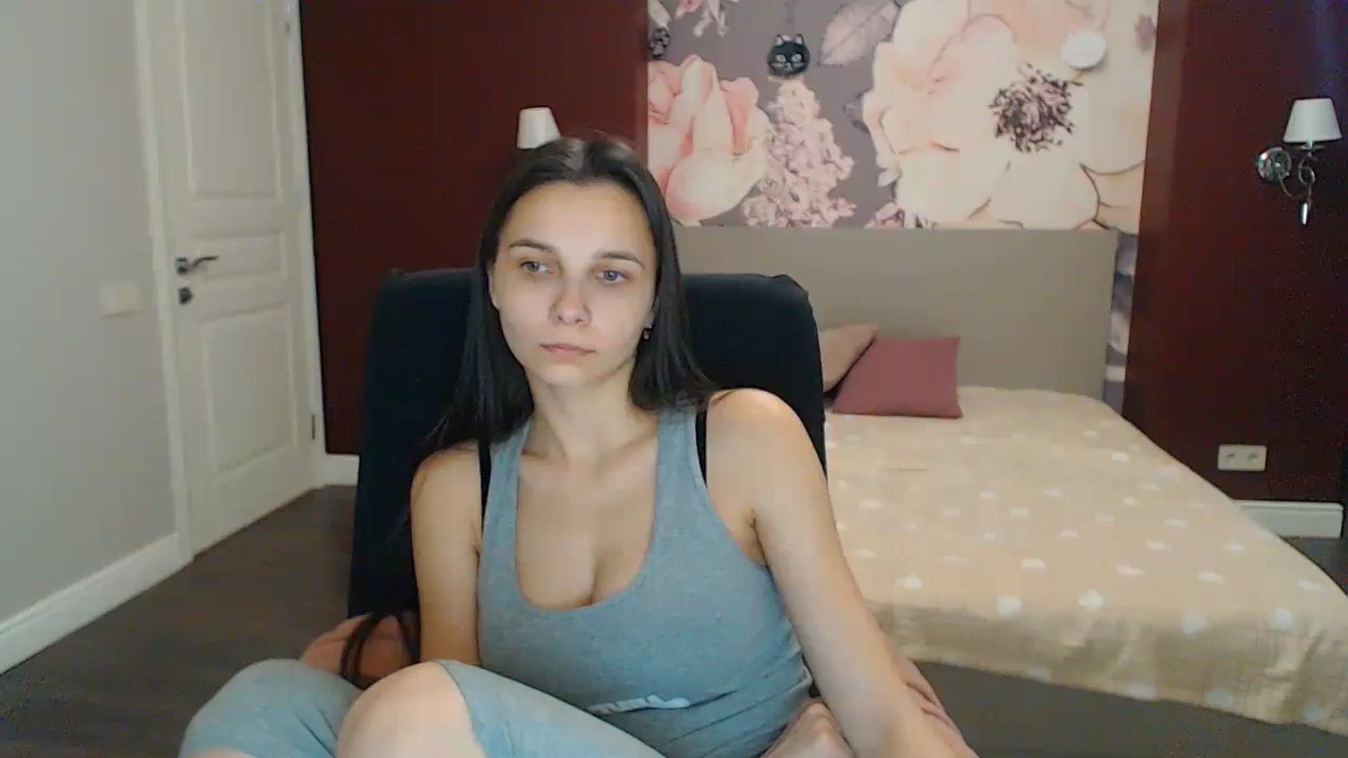 Gallery image thumbnail from Karina_Mils's myfreecams stream on, 12/04/2023, 10:09 image 9 of 20