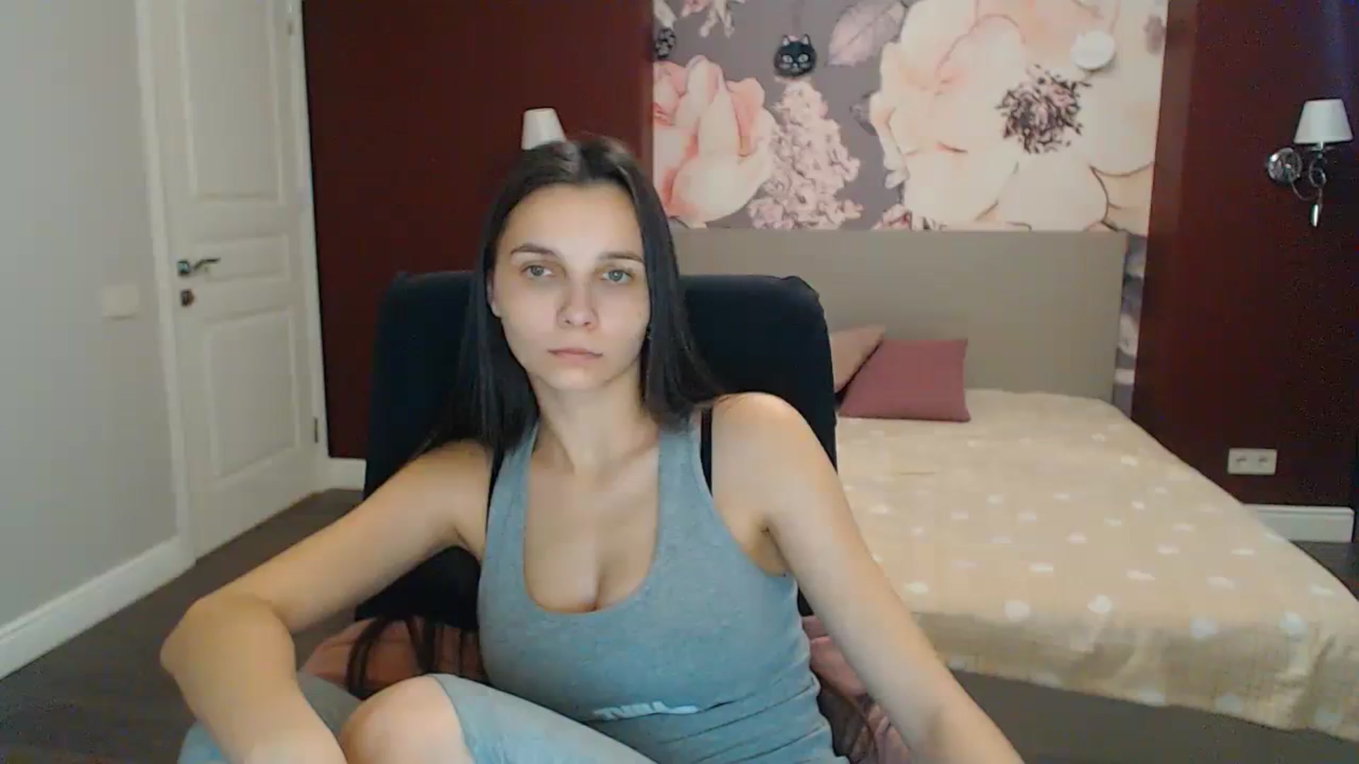 Gallery image thumbnail from Karina_Mils's myfreecams stream on, 12/04/2023, 10:09 image 18 of 20