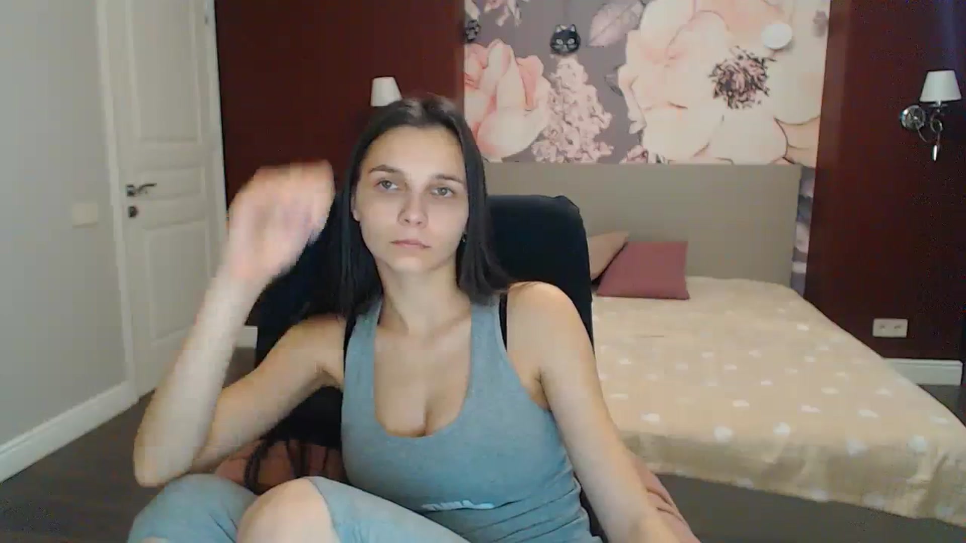 Gallery image thumbnail from Karina_Mils's myfreecams stream on, 12/04/2023, 10:09 image 15 of 20