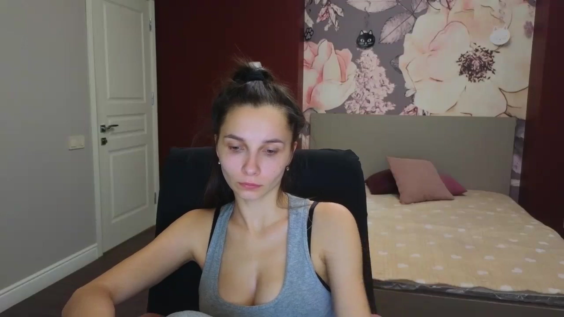 Gallery image thumbnail from Karina_Mils's myfreecams stream on, 12/07/2023, 12:04 image 5 of 20