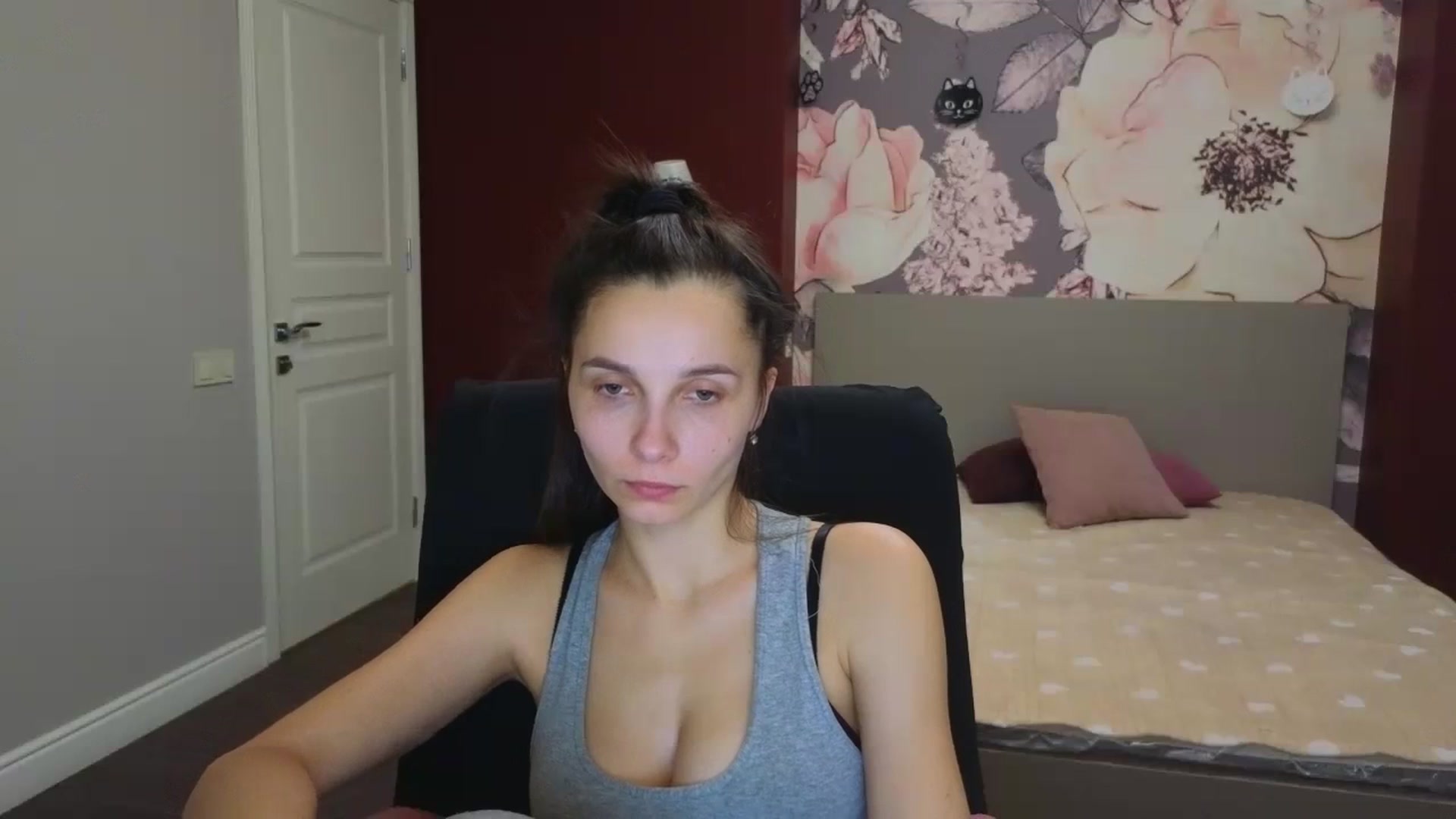 Gallery image thumbnail from Karina_Mils's myfreecams stream on, 12/07/2023, 12:04 image 9 of 20