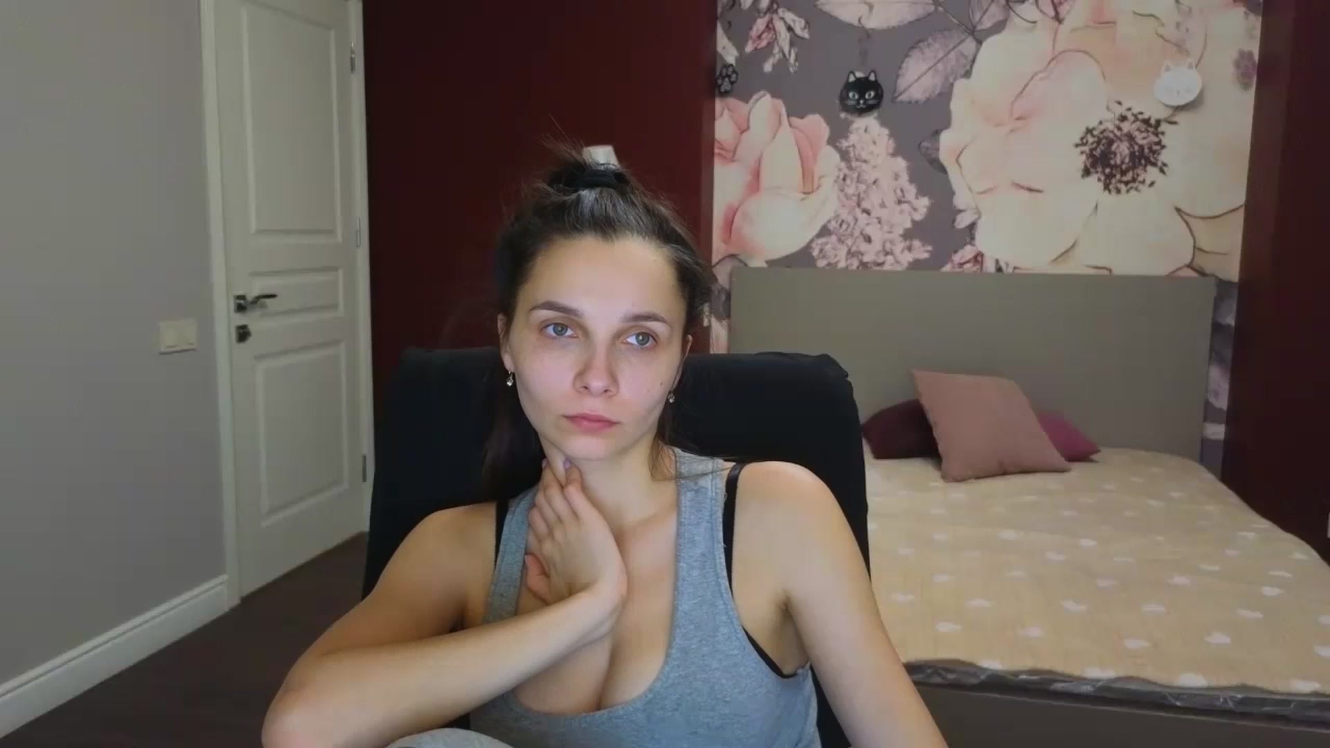 Gallery image thumbnail from Karina_Mils's myfreecams stream on, 12/07/2023, 12:04 image 2 of 20