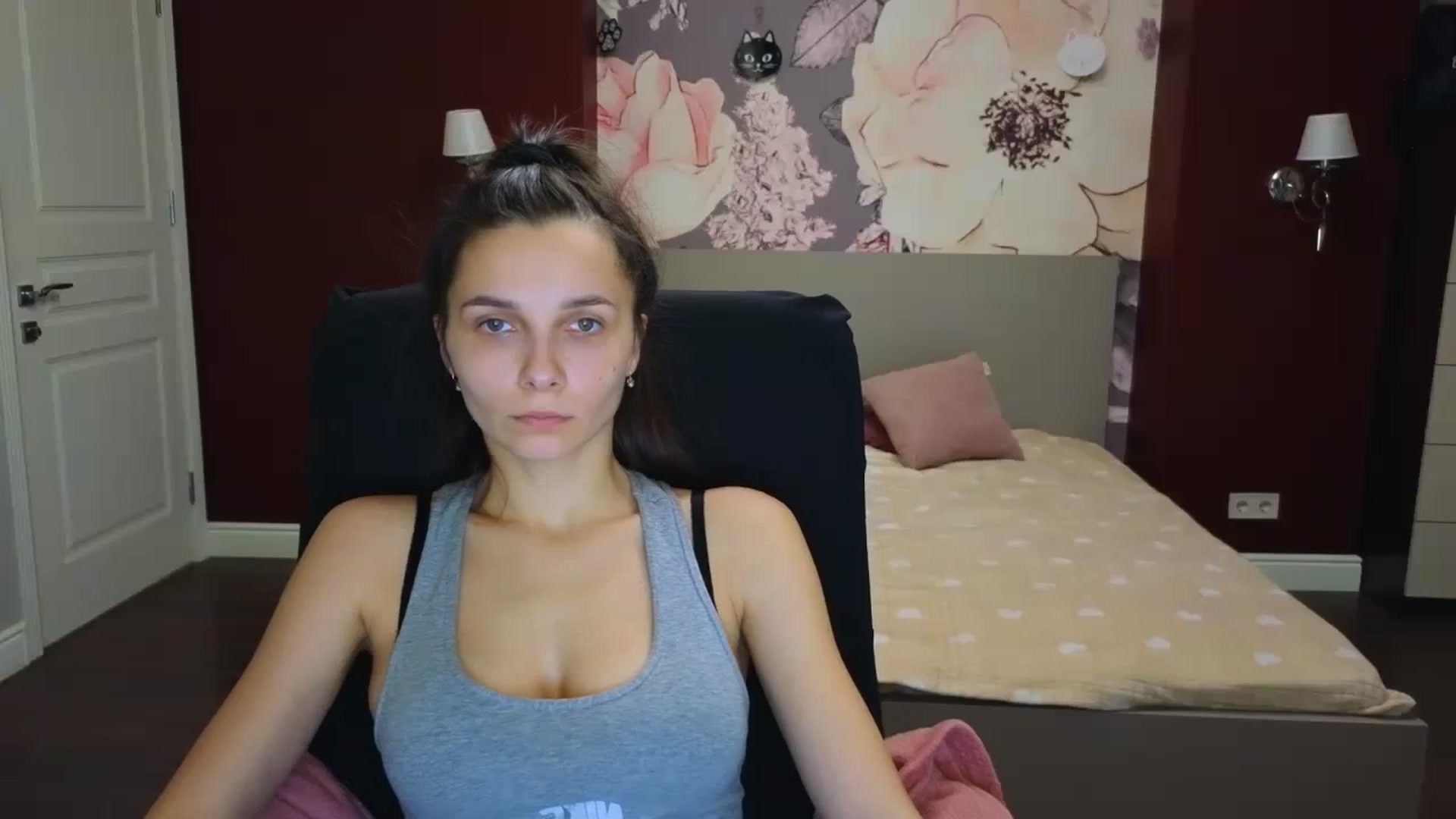 Gallery image thumbnail from Karina_Mils's myfreecams stream on, 12/09/2023, 16:00 image 16 of 20