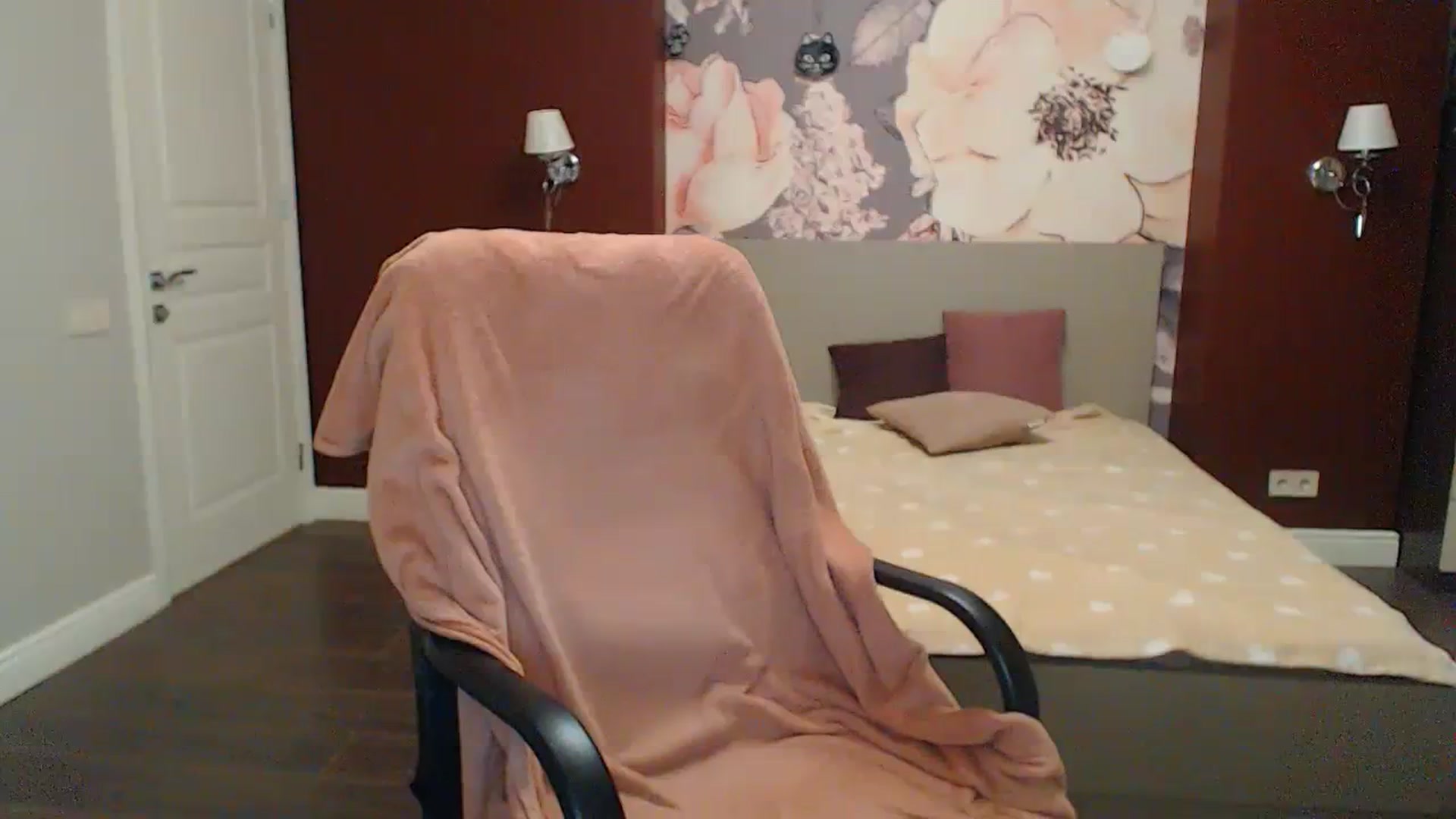 Gallery image thumbnail from Karina_Mils's myfreecams stream on, 12/10/2023, 14:39 image 20 of 20