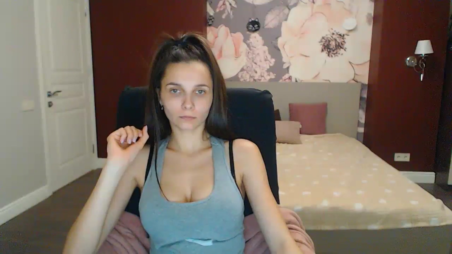 Gallery image thumbnail from Karina_Mils's myfreecams stream on, 12/10/2023, 17:18 image 19 of 20