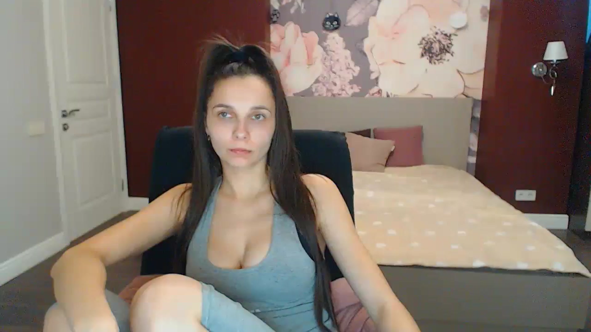 Gallery image thumbnail from Karina_Mils's myfreecams stream on, 12/11/2023, 08:57 image 11 of 20