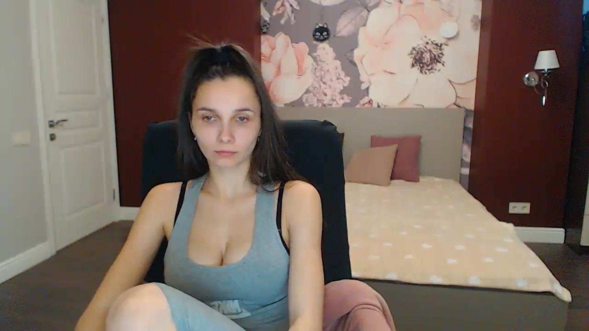 Gallery image thumbnail from Karina_Mils's myfreecams stream on, 12/16/2023, 08:32 image 7 of 20