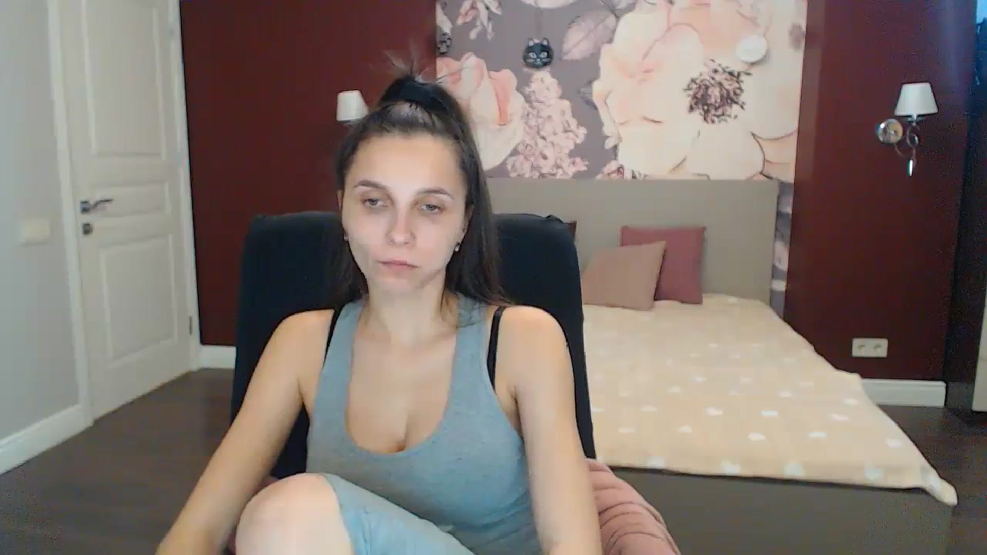 Gallery image thumbnail from Karina_Mils's myfreecams stream on, 12/16/2023, 10:50 image 3 of 20
