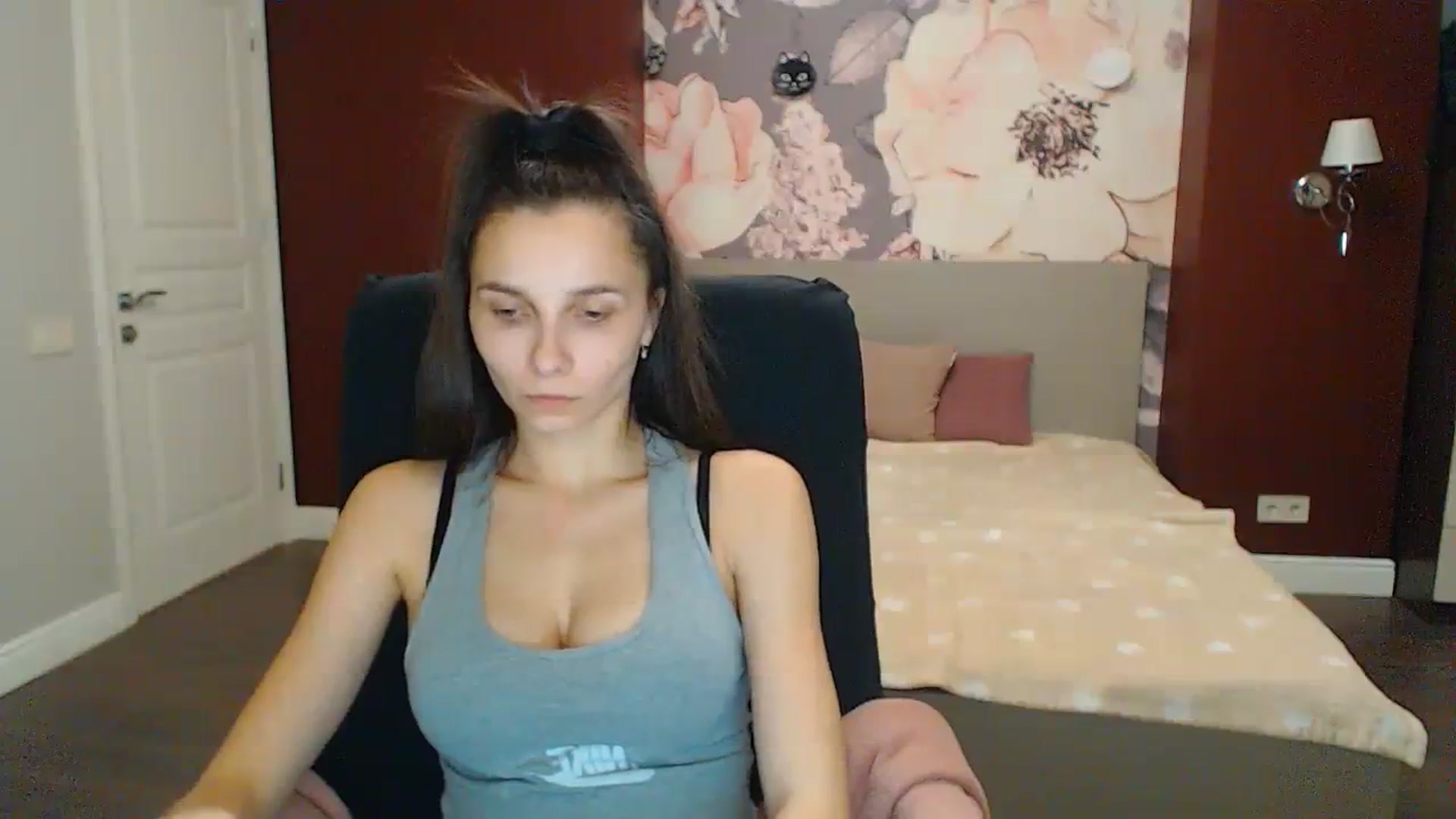 Gallery image thumbnail from Karina_Mils's myfreecams stream on, 12/16/2023, 14:50 image 9 of 20
