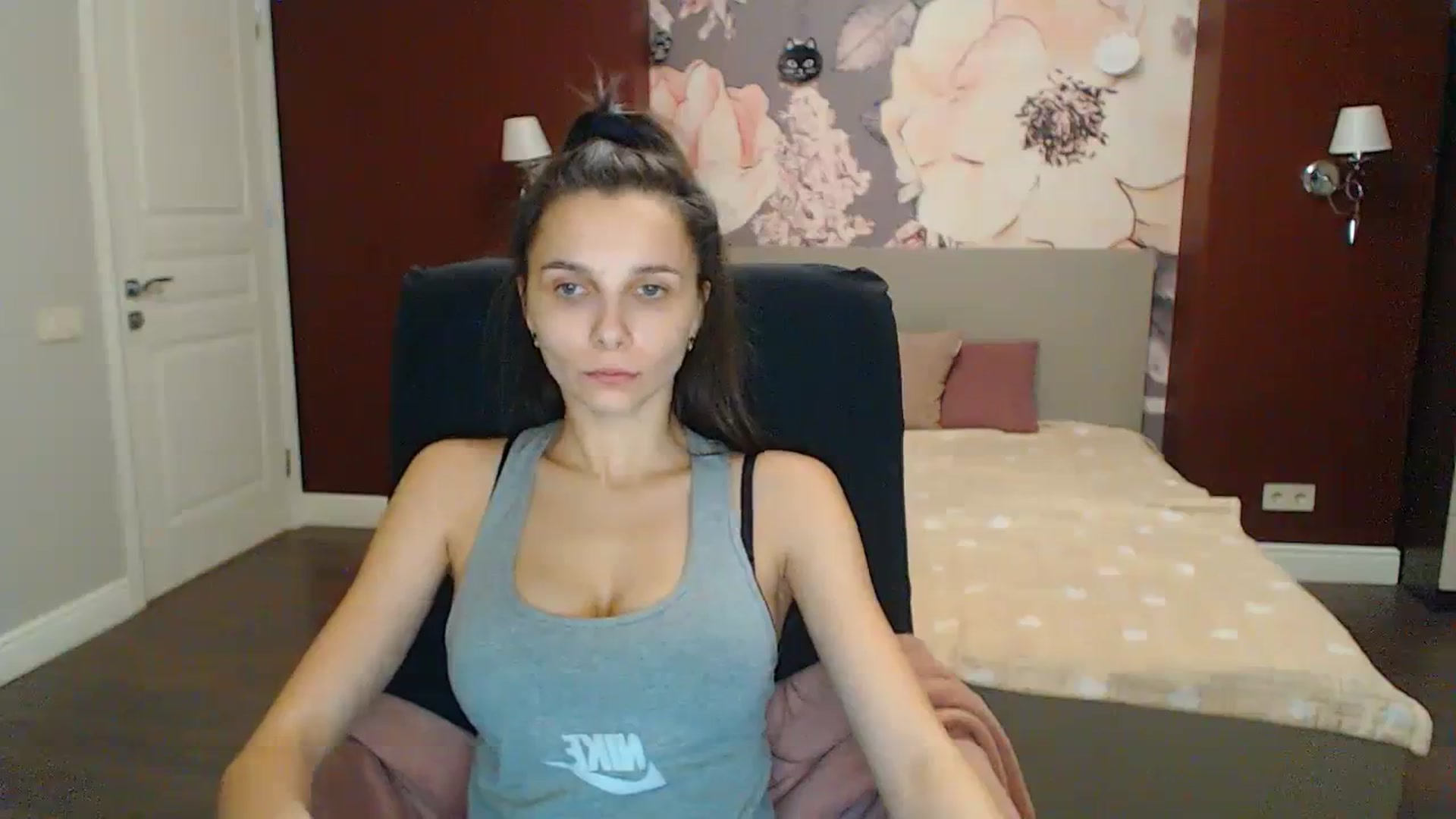 Gallery image thumbnail from Karina_Mils's myfreecams stream on, 12/16/2023, 16:28 image 2 of 20