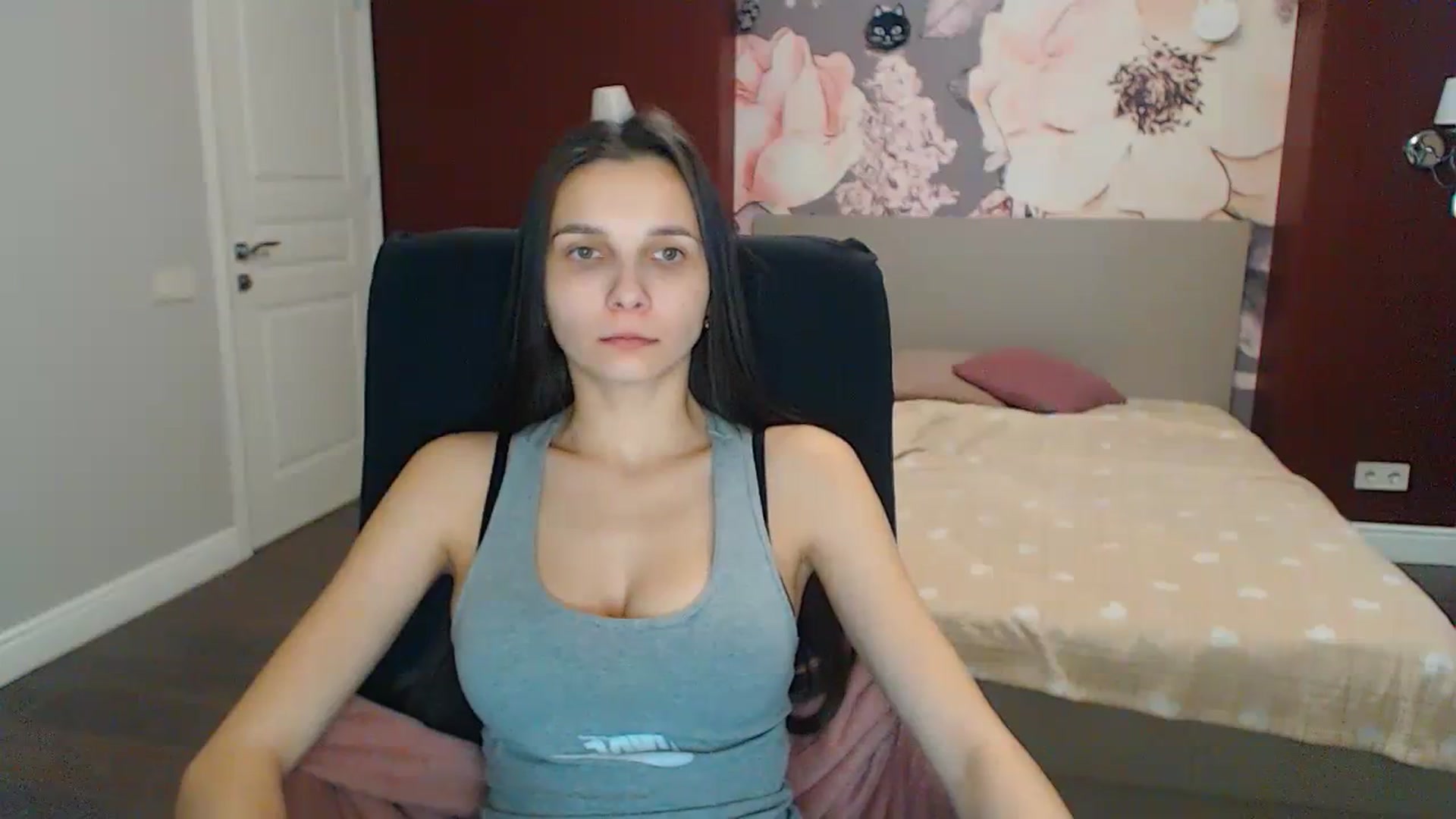 Gallery image thumbnail from Karina_Mils's myfreecams stream on, 12/25/2023, 09:35 image 20 of 20
