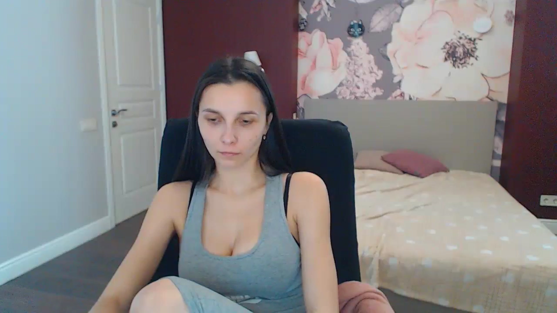 Gallery image thumbnail from Karina_Mils's myfreecams stream on, 12/25/2023, 10:37 image 19 of 20